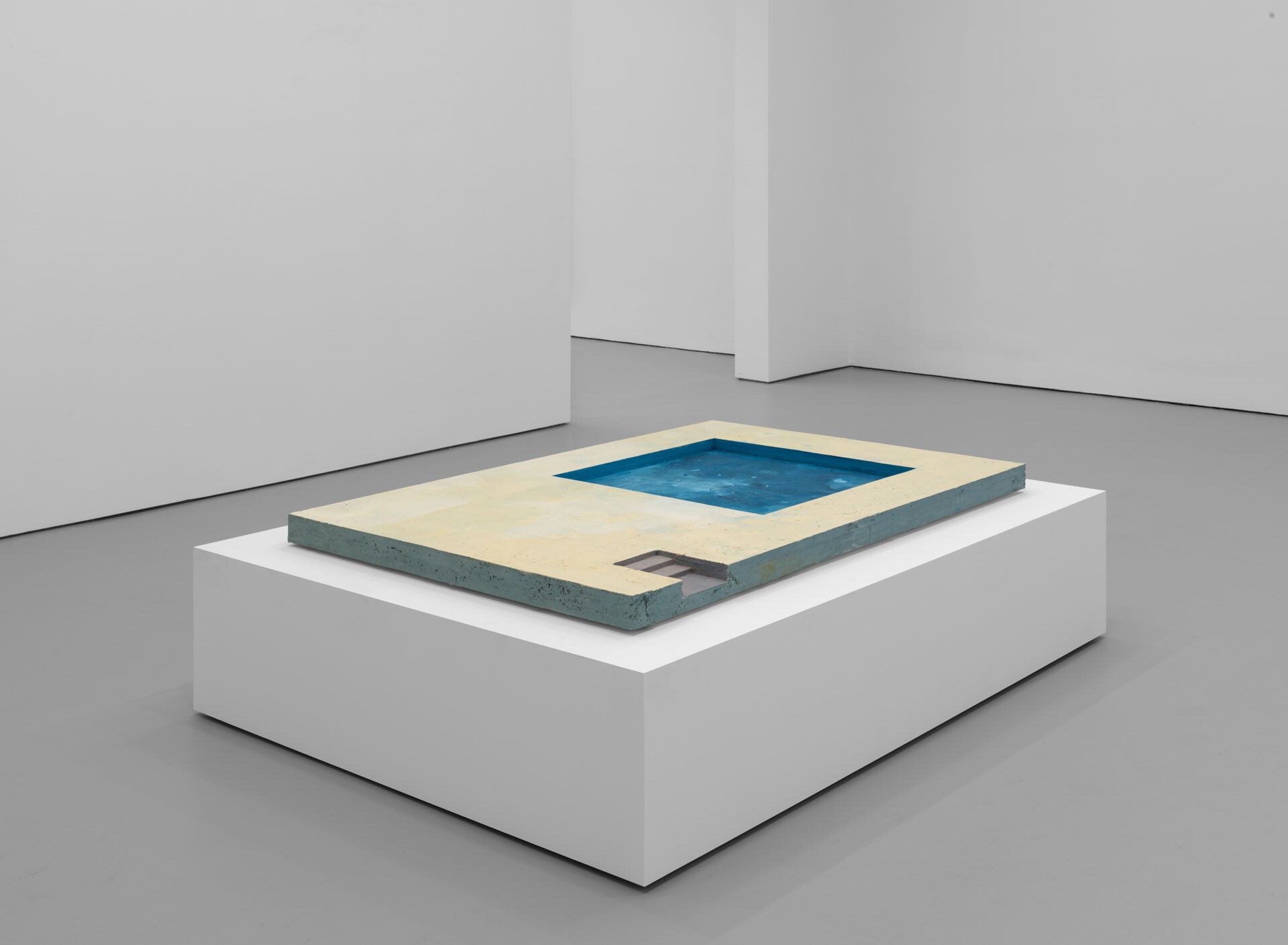 An untitled sculpture by Harold Ancart, dated 2020.