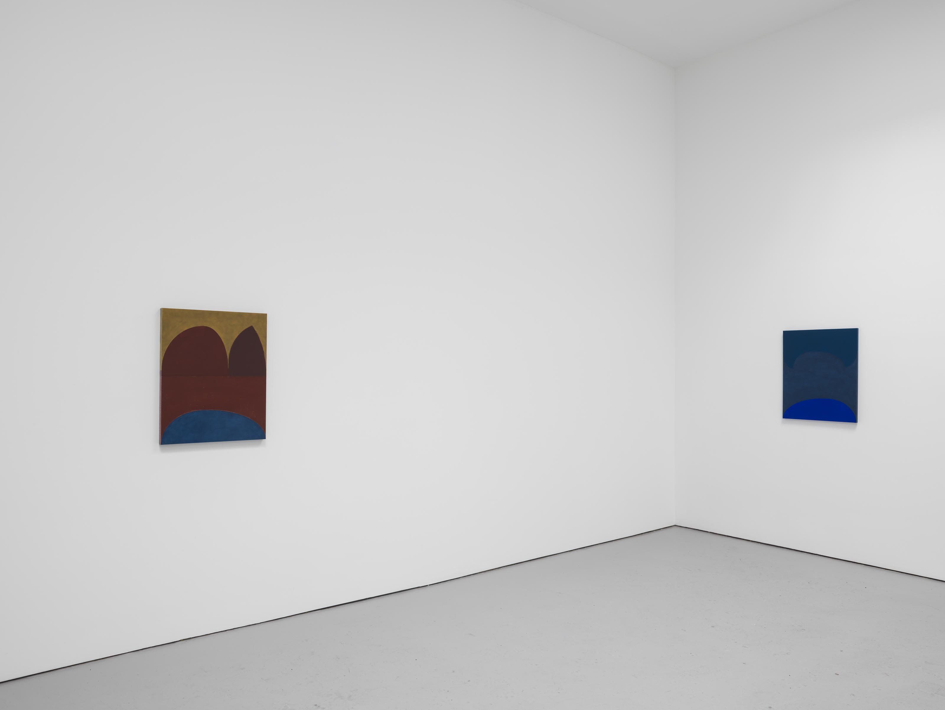 Installation view of the exhibition Suzan Frecon: oil paintings and sun, at David Zwirner in New York, dated 2015.