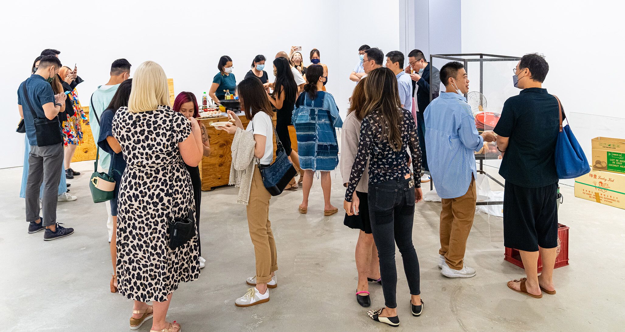 Installation view, Rirkrit Tiravanija, untitled 1990 (pad thai), David Zwirner, Hong Kong, 2021. 