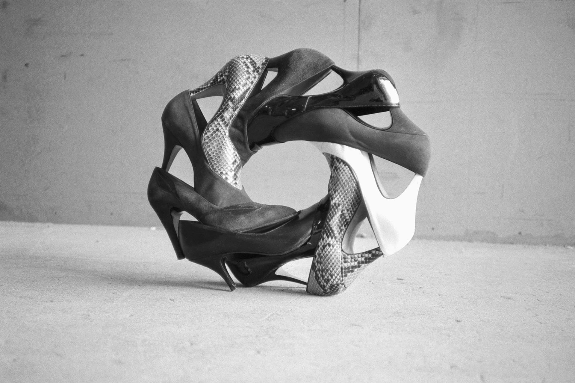 A sculpture by Peter Fischli and David Weiss, titled Masturbine, dated 1984.