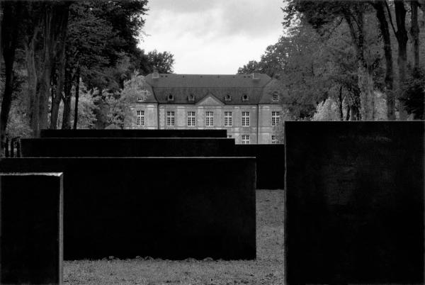Richard Serra — Elevations for L'Allée de la Mormaire