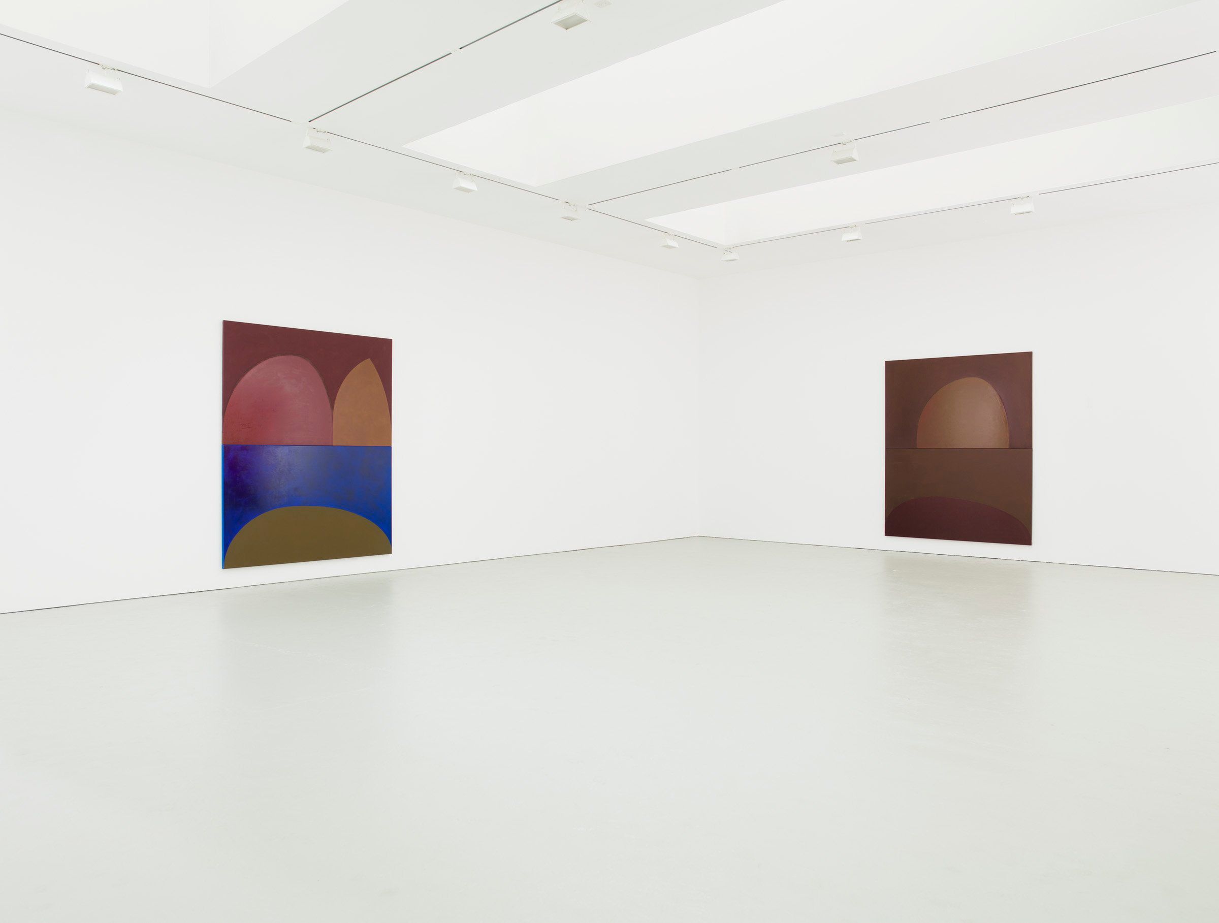 Installation view of the exhibition Suzan Frecon: recent painting, at David Zwirner in New York, dated 2010.