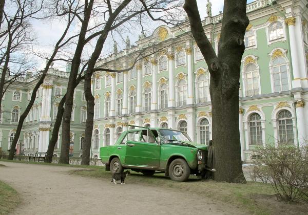 Francis Alÿs — Lada Kopeika Project