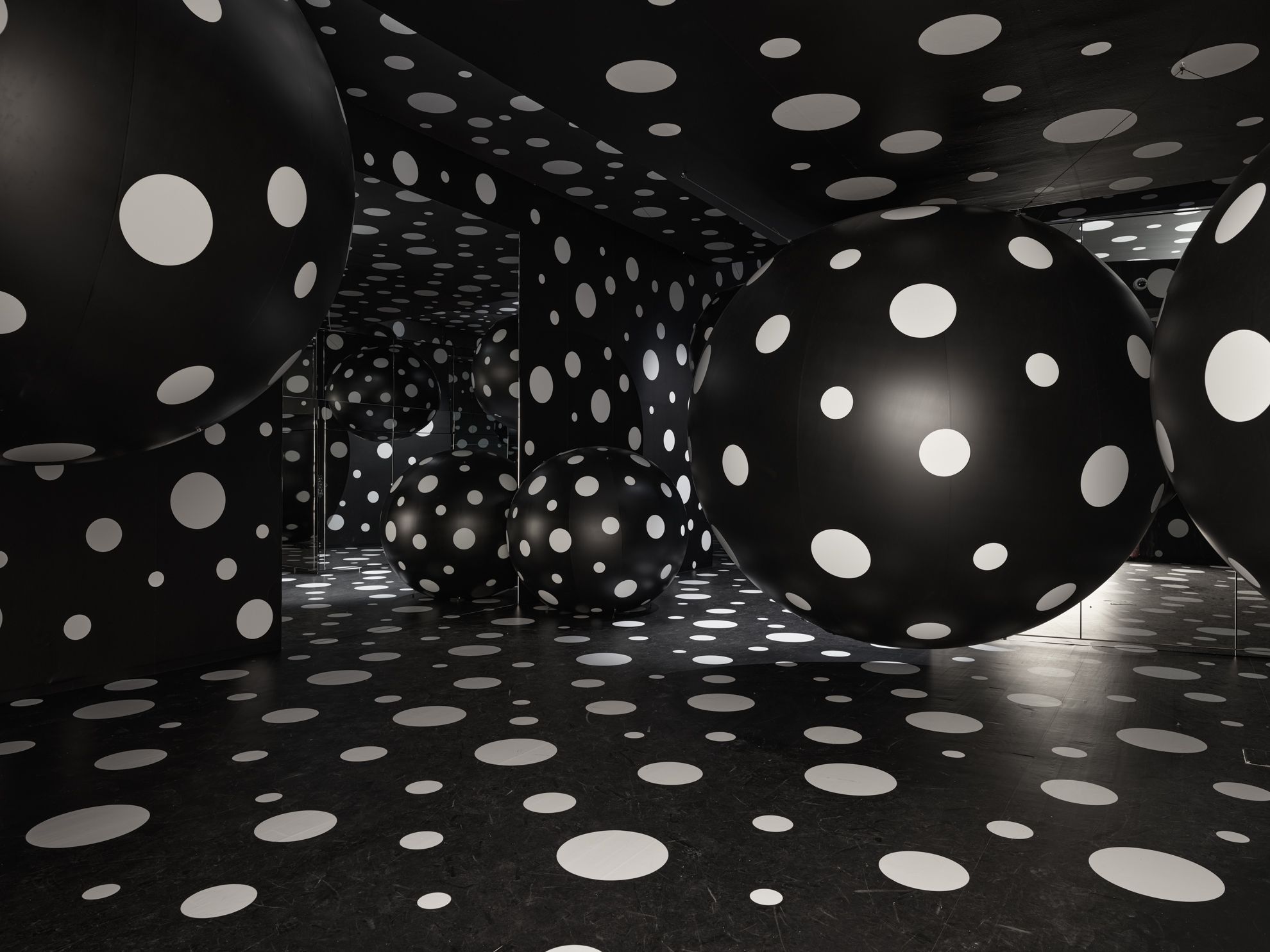 Yayoi Kusama: 1945 to Now | David Zwirner