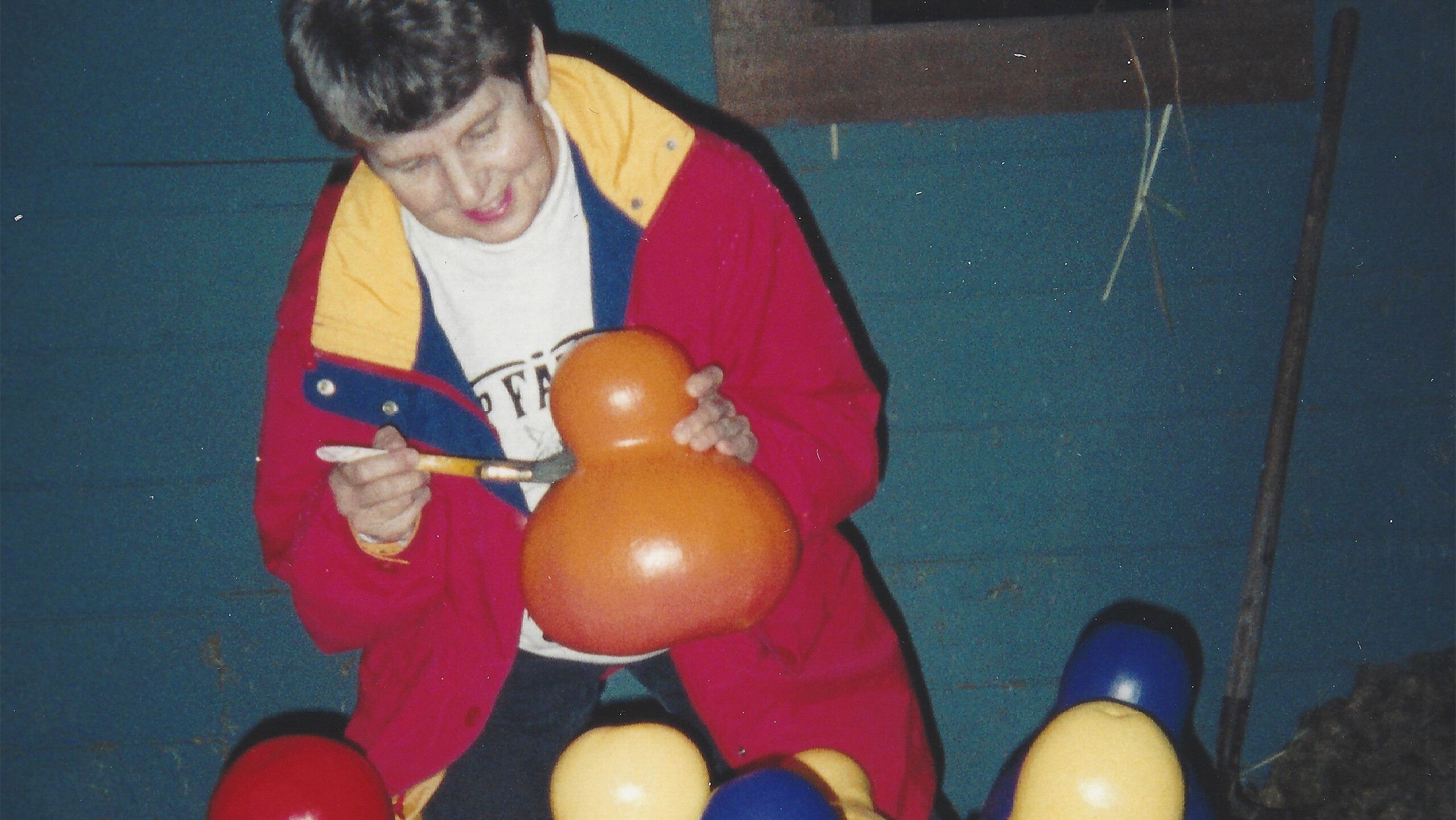 One of eleven snapshots included in Bottle Pumpkin from Perfect World, dated 2000