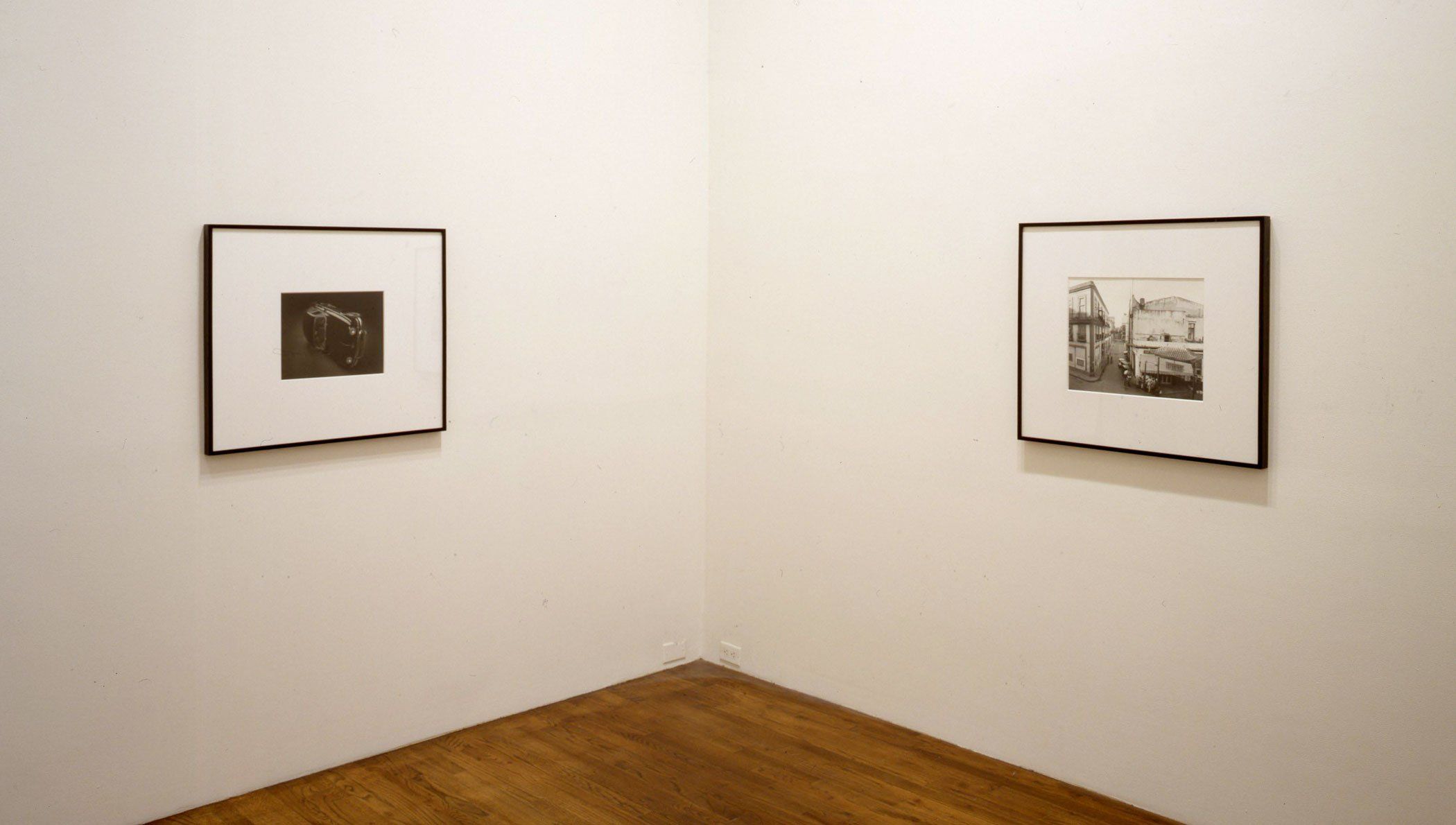 An installation view of the exhibition Christopher Williams: For Example: Die Welt ist schön (Revision 17) Couleur Européenne, Couleur Soviétique, Couleur Chinoise, at David Zwirner New York, dated 2000.
