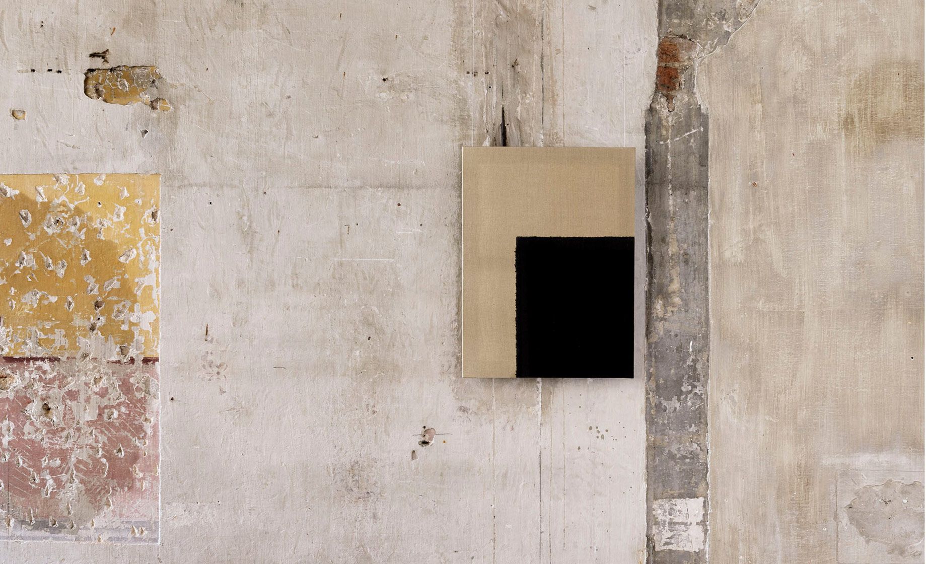 Installation view of the exhibition Yun Hyong-keun: A Retrospective, at Palazzo Fortuny, Venice, in 2019.