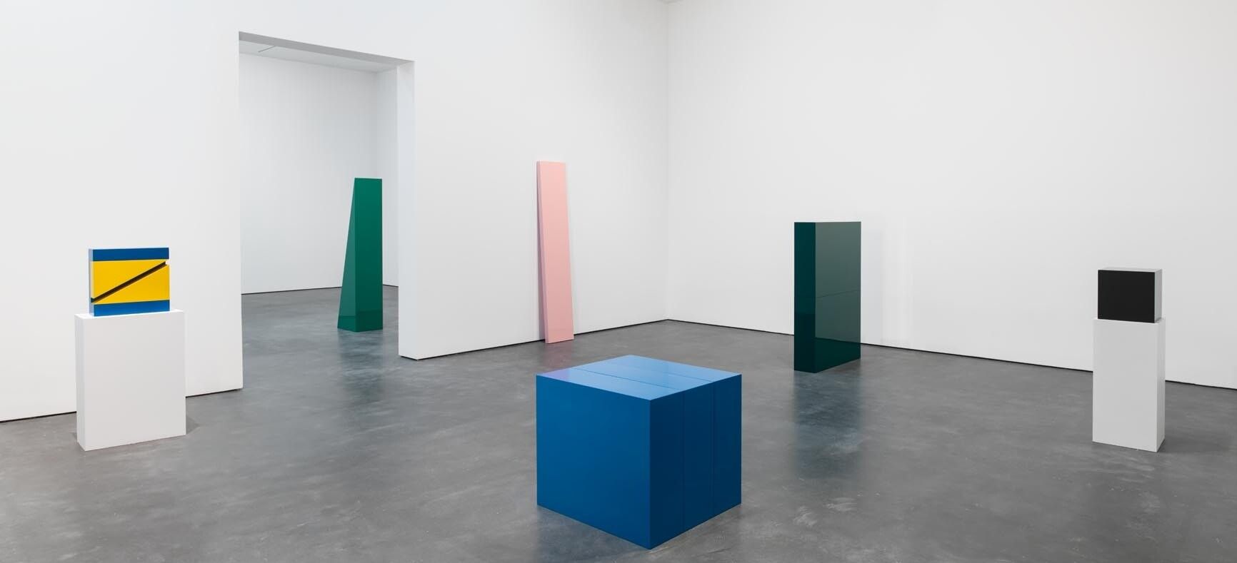 Installation view of the exhibition John McCracken: Works from 1963 to 2011, at David Zwirner in New York, dated 2013.
