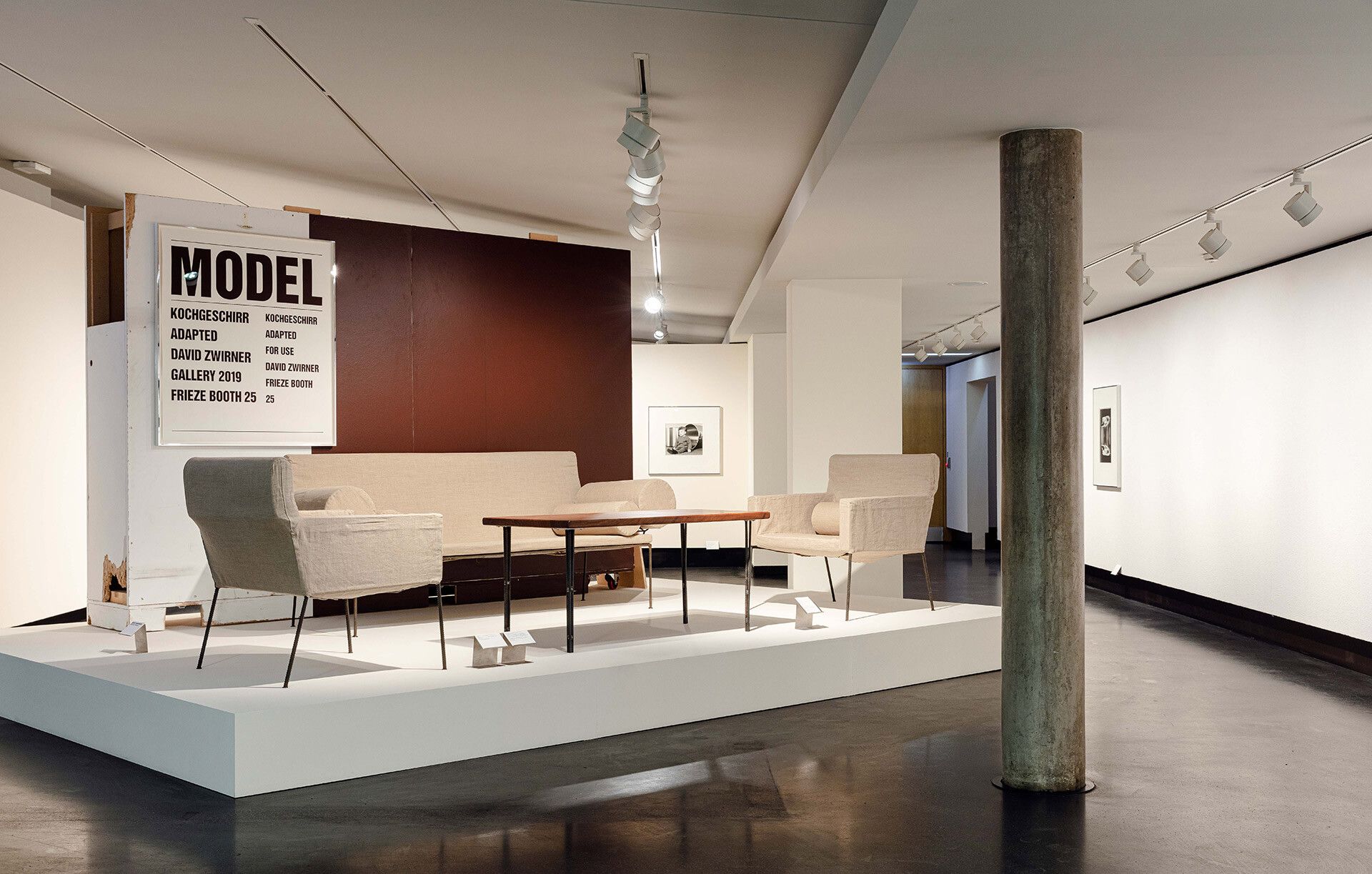 An Installation view of Christopher Williams’s exhibition MODEL: Kochgeschirre, Kinder, Viet Nam (Angepasst zum Benutzen), at CO Berlin, in 2019.