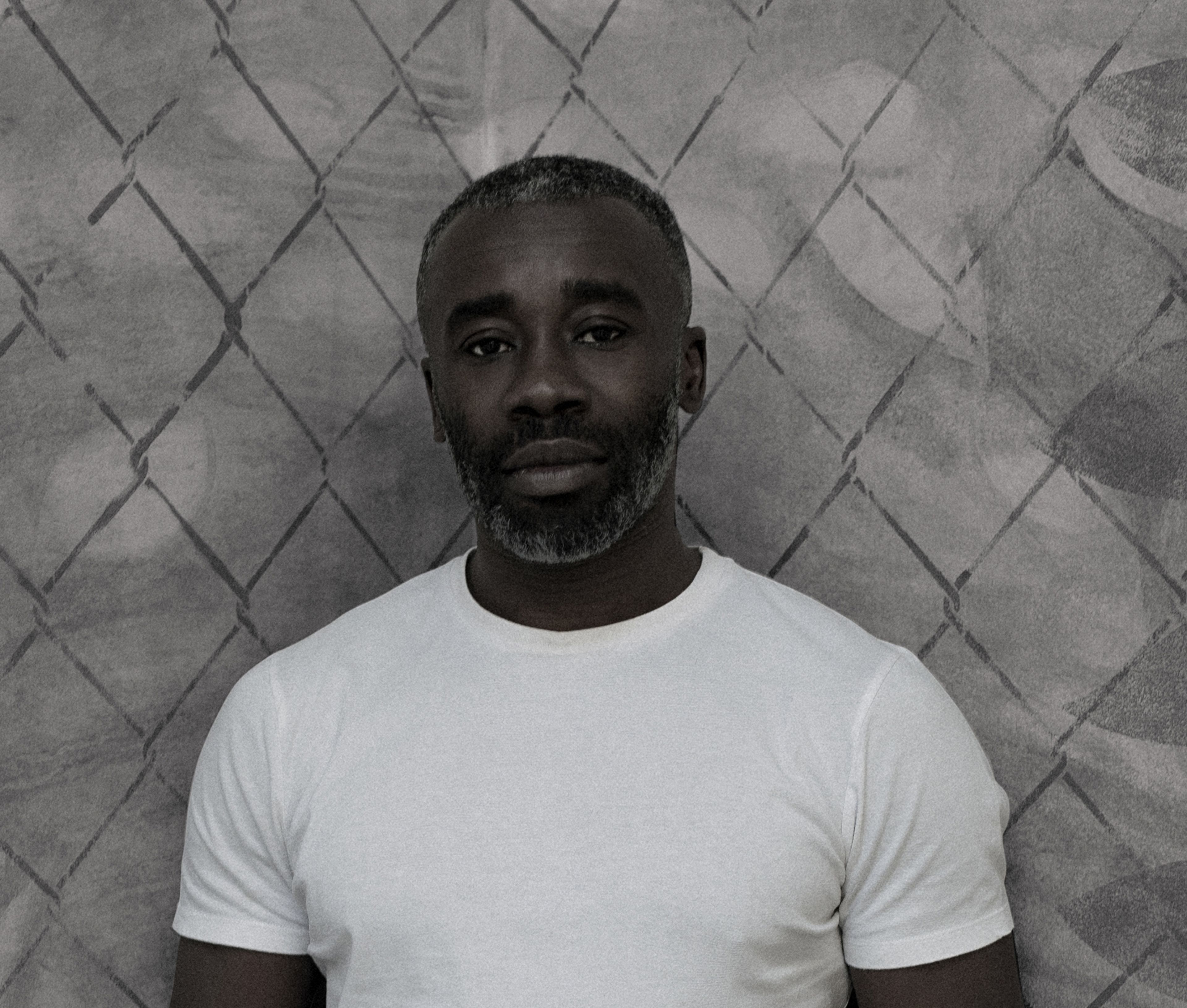 A photograph of Chris Ofili by Carlos Arias, dated 2017