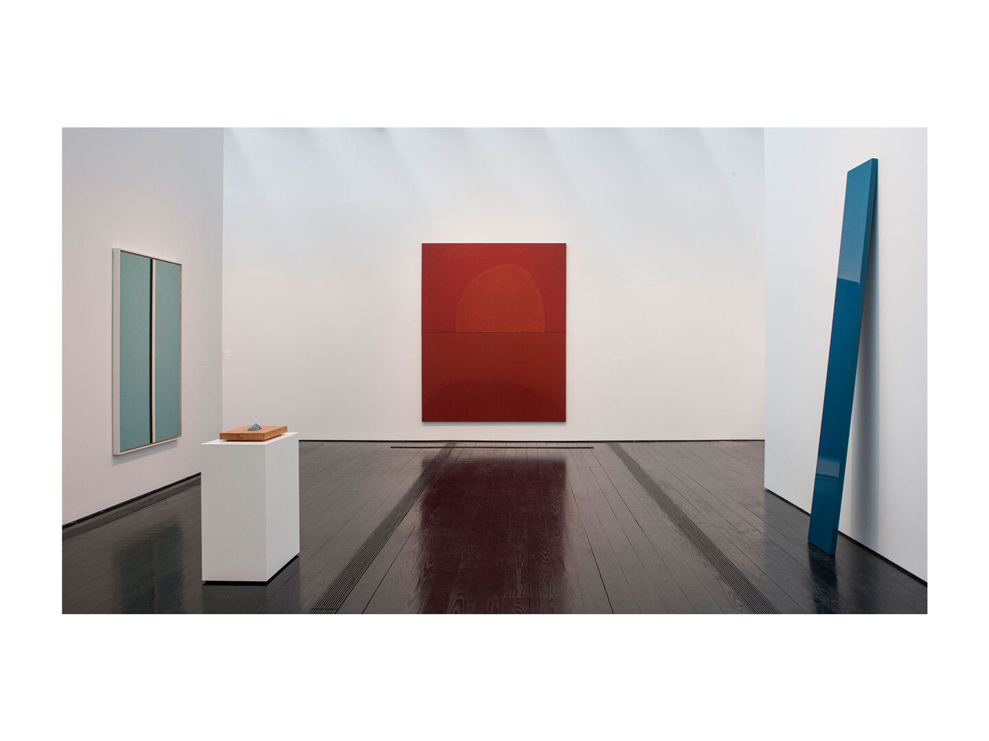 A painting by Suzan Frecon titled, version 13 (2010), on view at The Menil Collection, Houston.