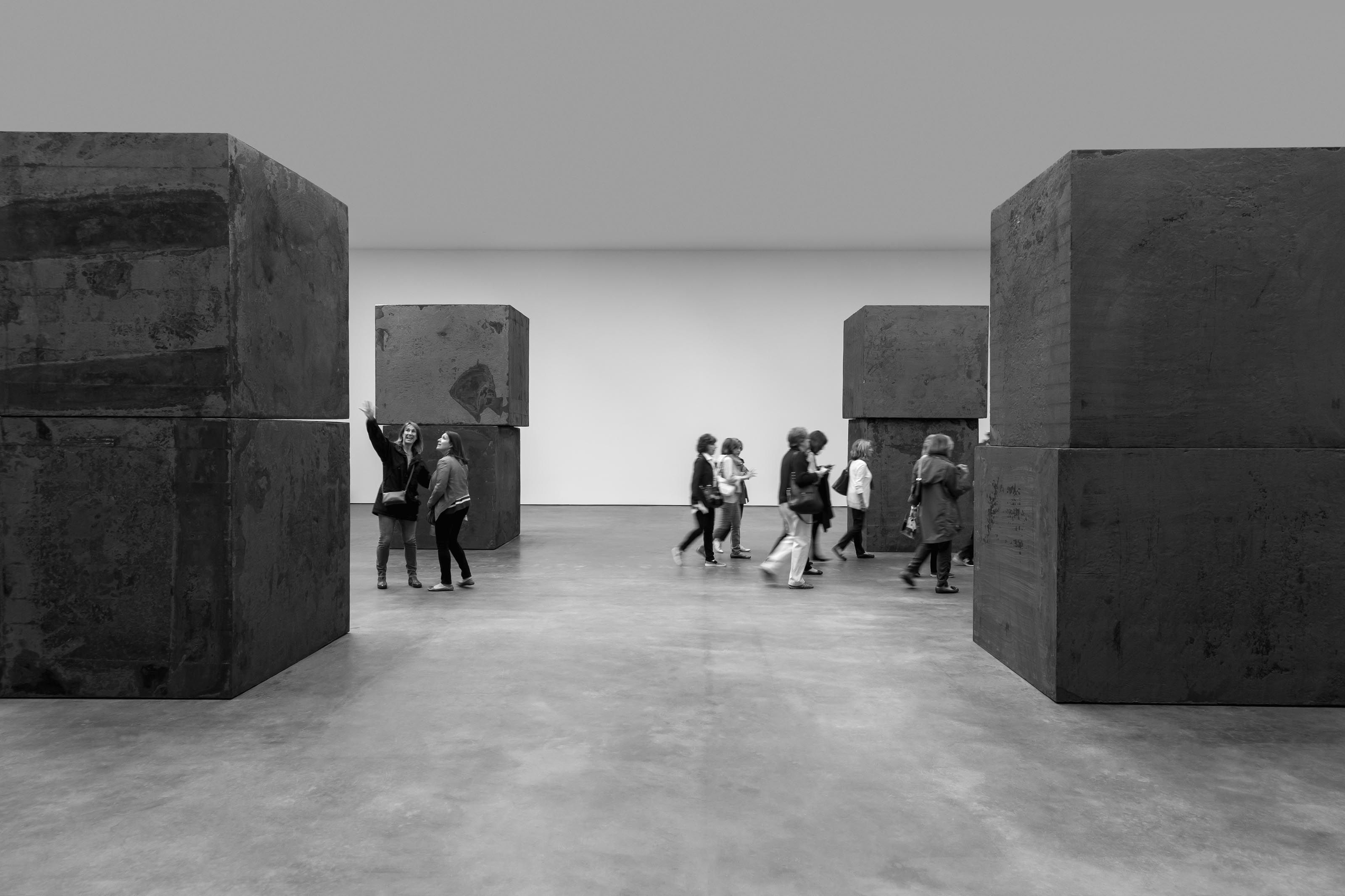Installation view of the exhibition Richard Serra: Equal, at David Zwirner in New York, dated 2015.