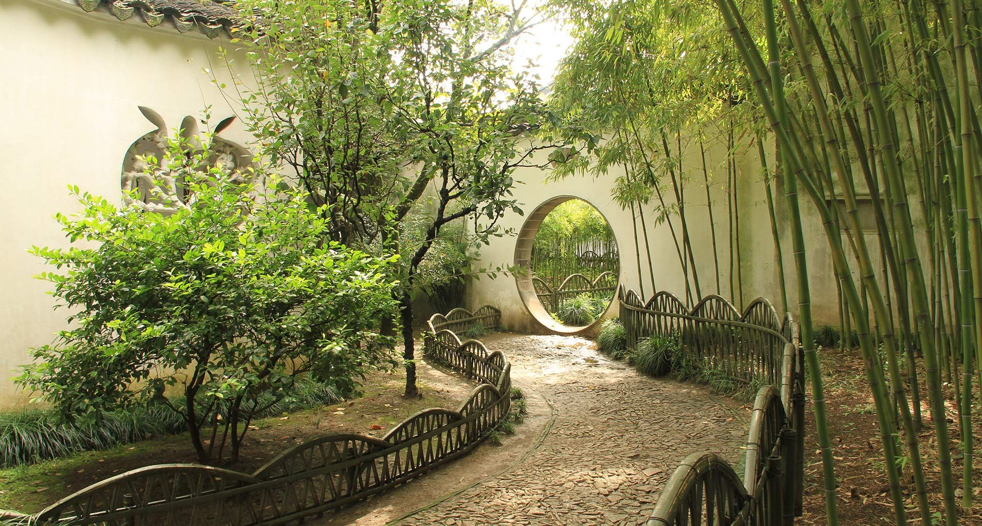 A view in the Humble Administrator's Garden (Zhuō zhèng yuán), one of the most representative classical gardens of Suzhou, China.