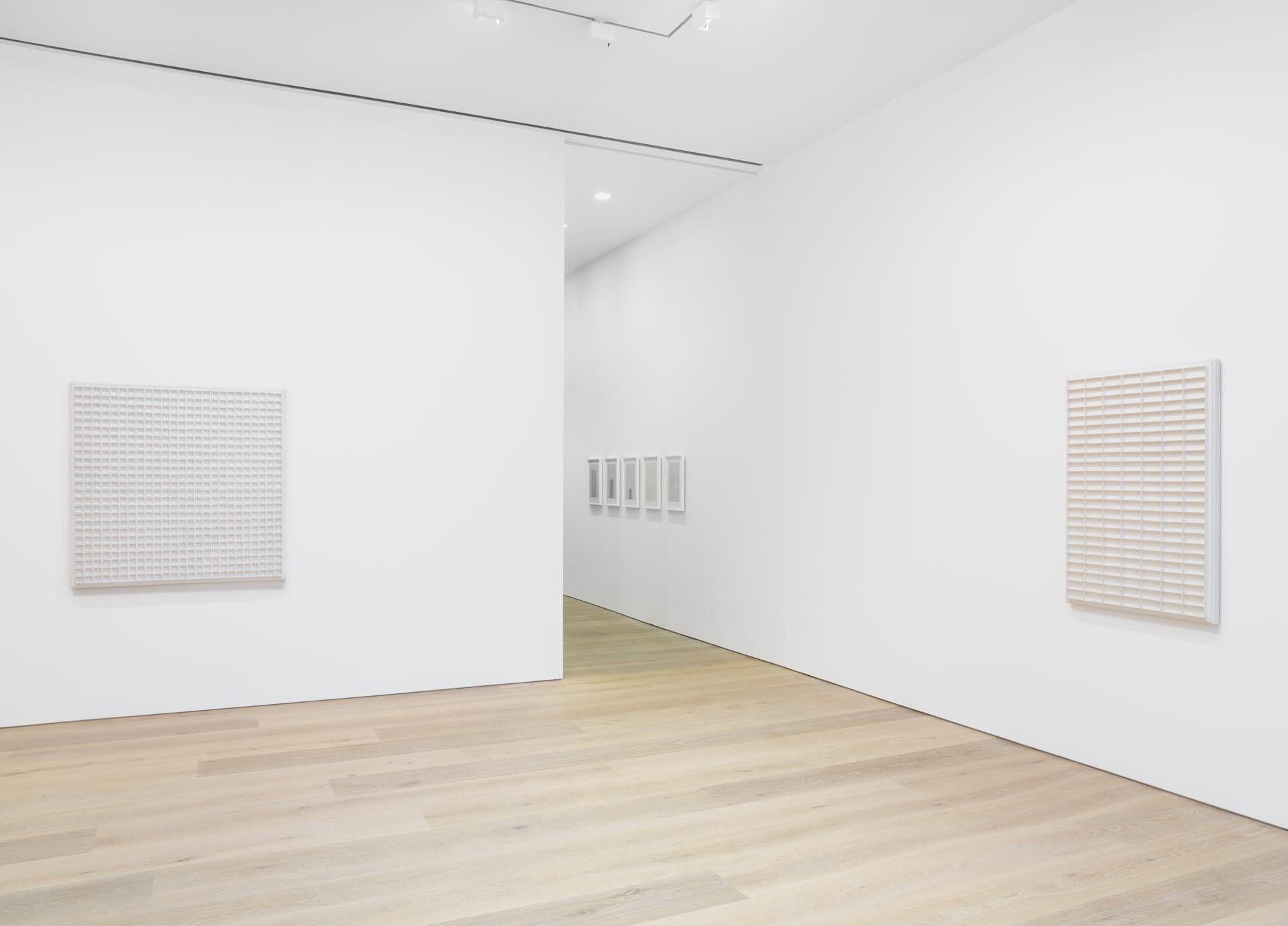 Installation view of the exhibition Jan Schoonhoven, at David Zwirner in New York, dated 2015.