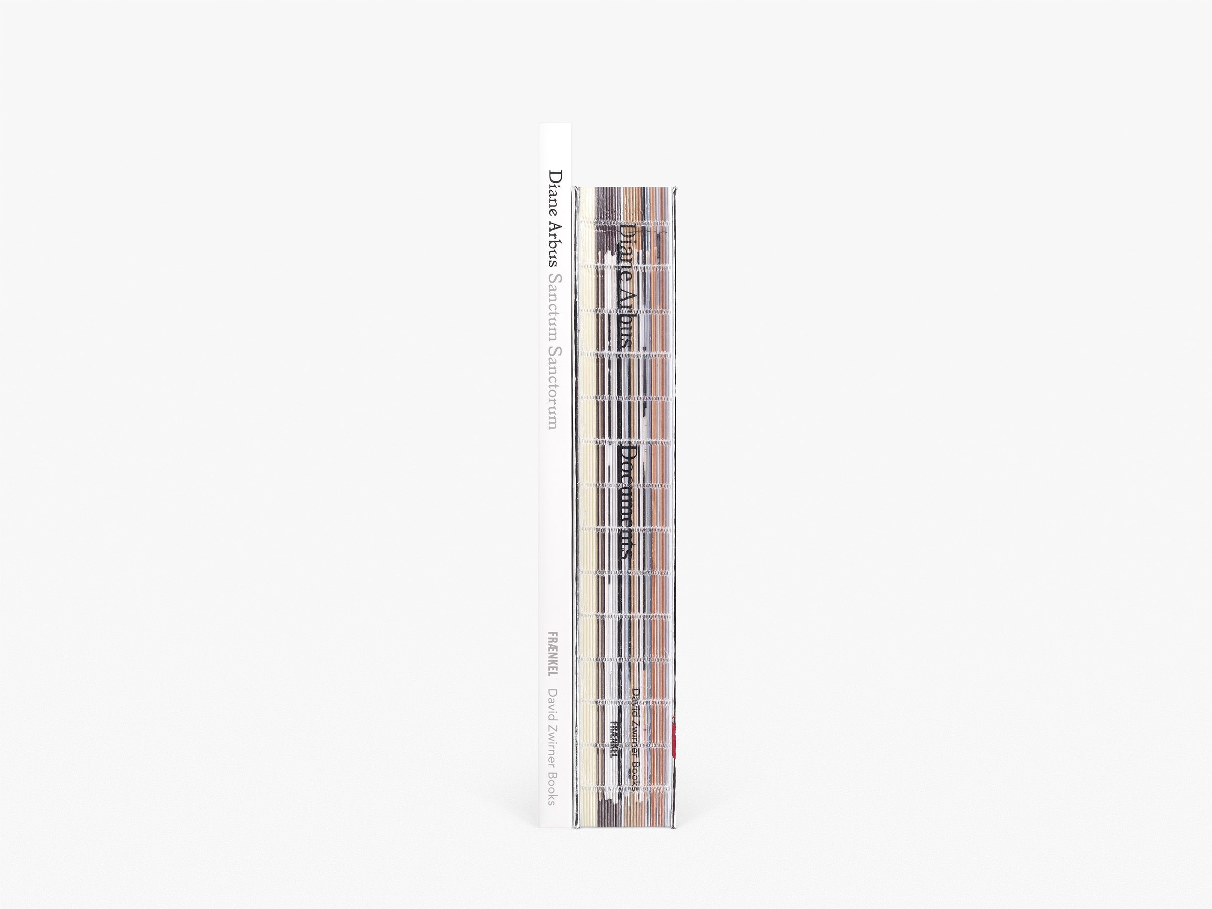 Diane Arbus Collection | Books | David Zwirner