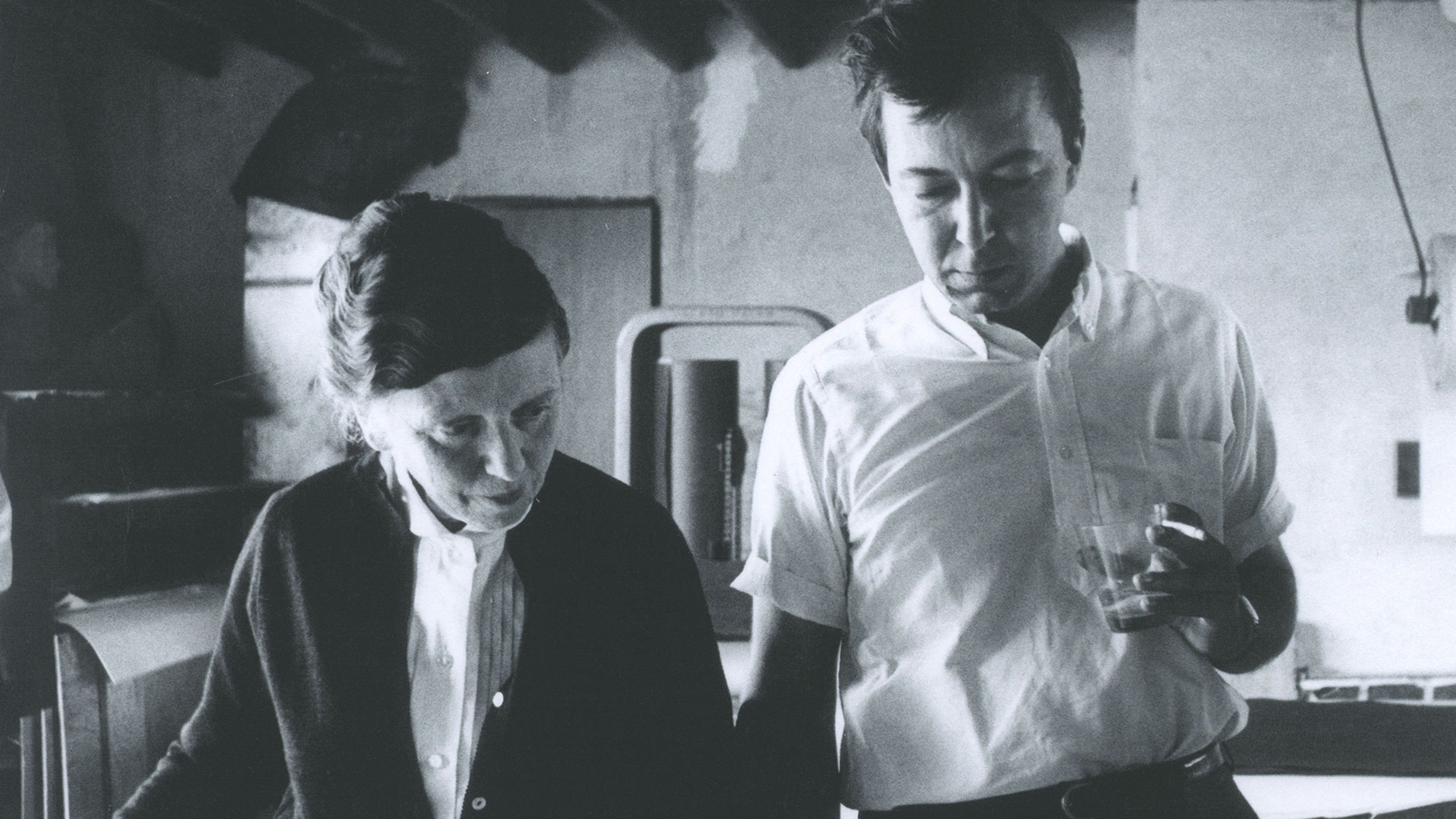 Jasper Johns and Tatyana Grosman in the Skidmore Place studio, 1966. Photograph by Ugo Mulas
