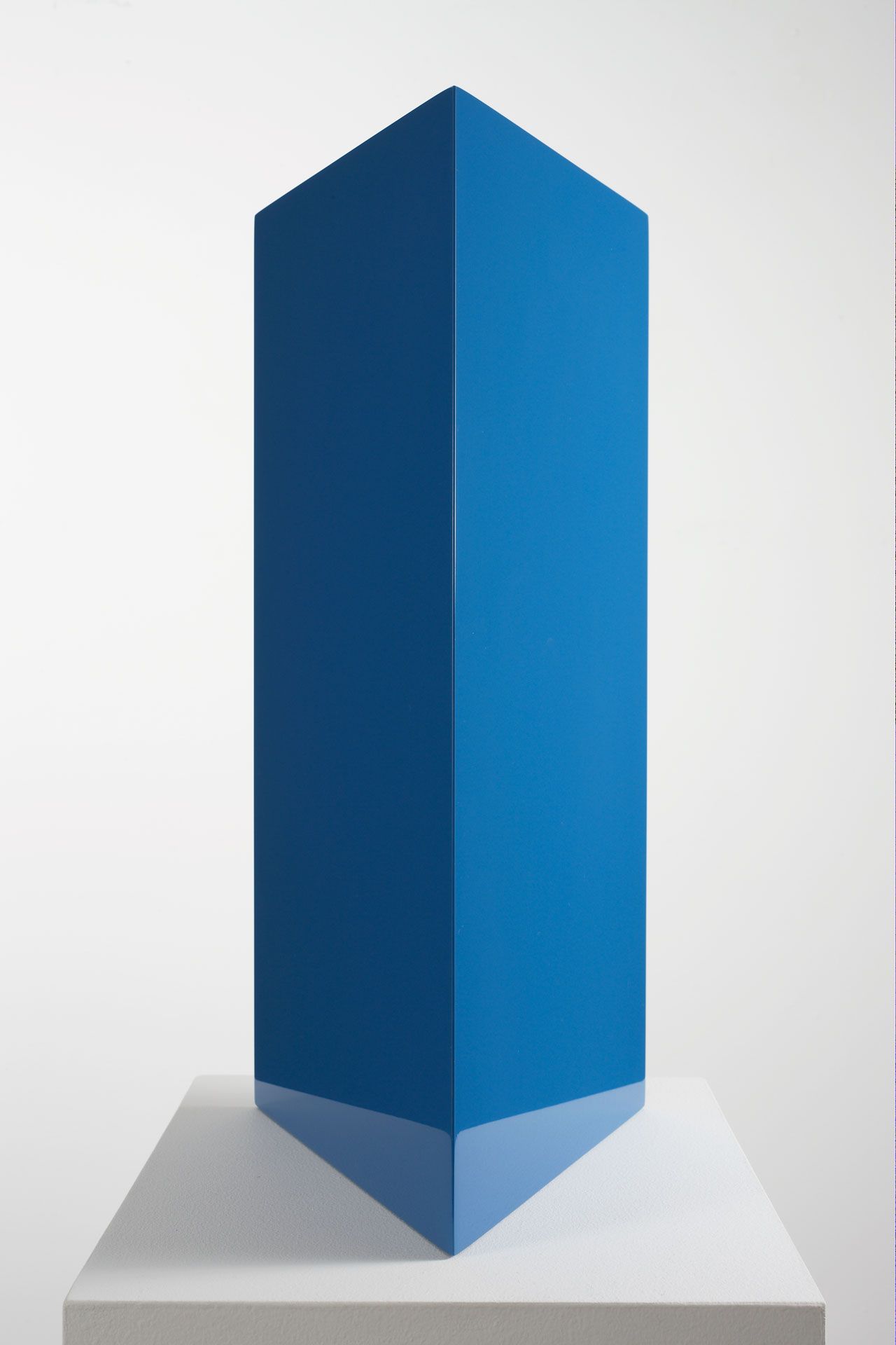A sculpture by John McCracken, titled Point, dated 1994.