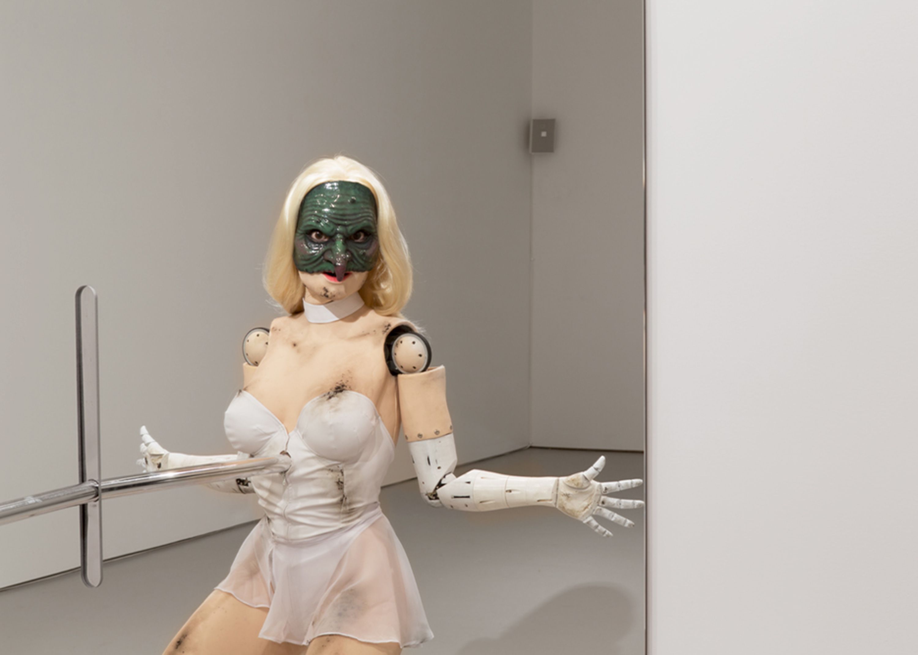 Installation view, Jordan Wolfson’s (Female figure) (2014), on view at The Broad, Los Angeles, 2018. Photo by Ryan Miller