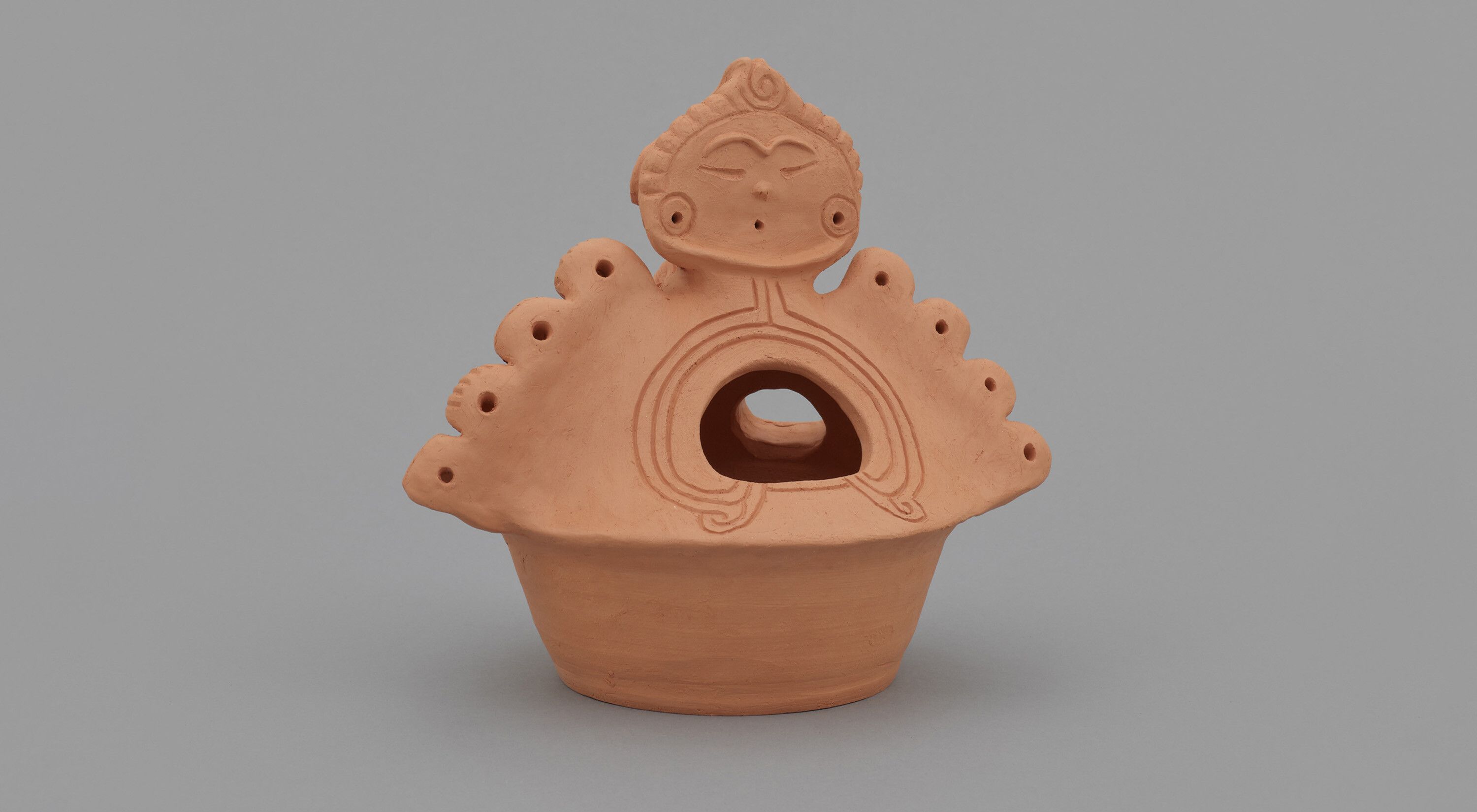 A clay sculpture by Shio Kusaka, titled (Jomon study 9), dated 2021.