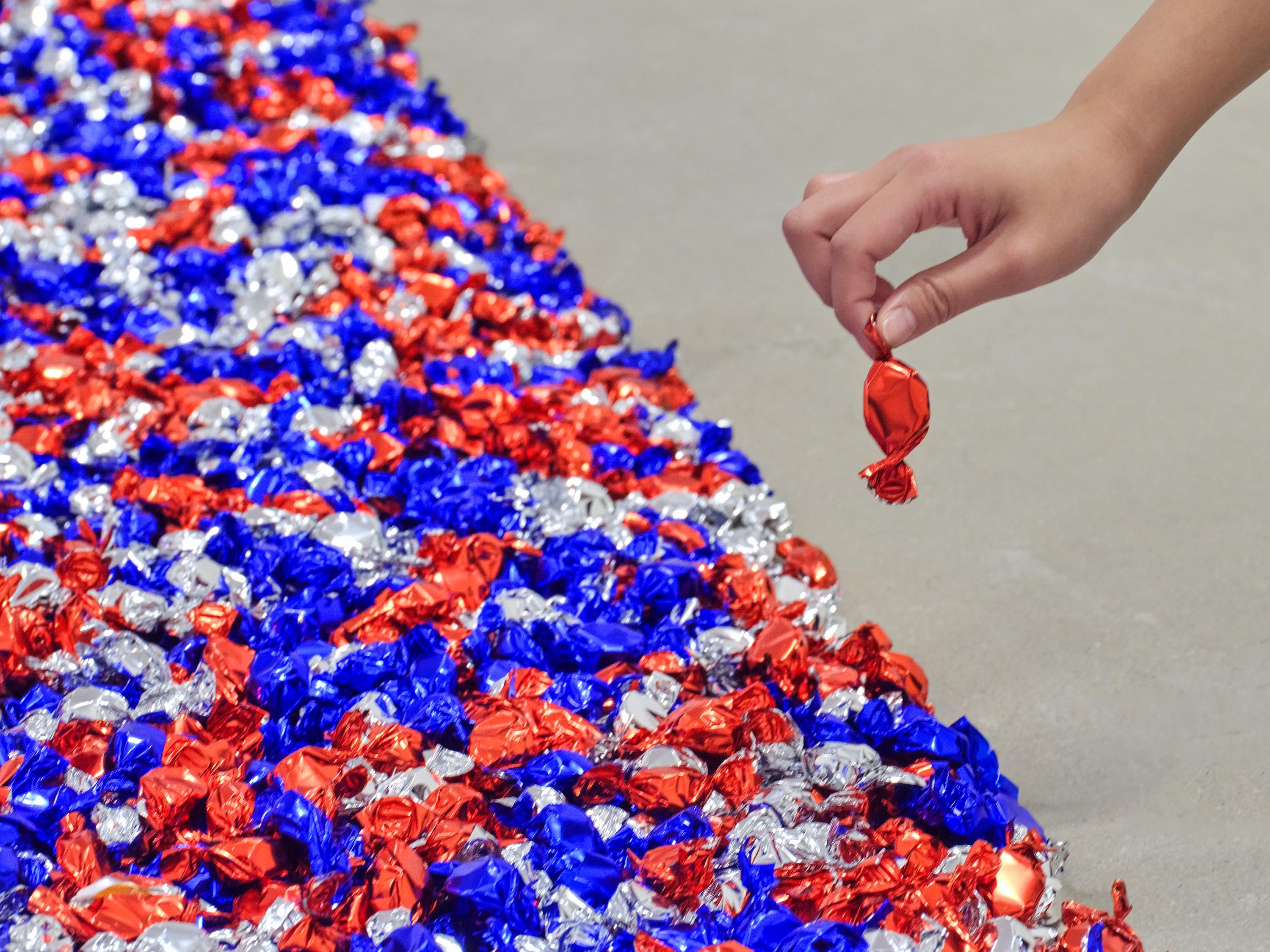 Felix Gonzalez-Torres - Exhibitions | David Zwirner