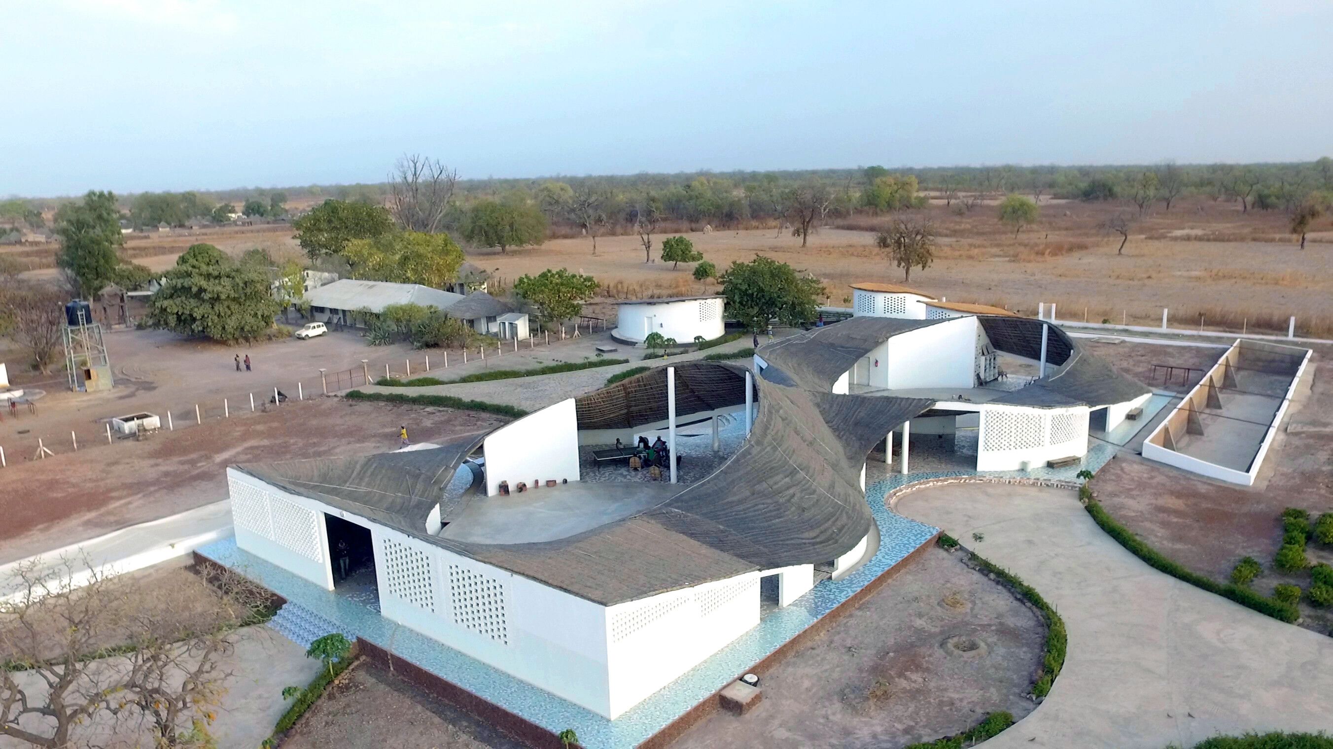 A photograph of The Thread building in Senegal by Iwan Baan, undated.