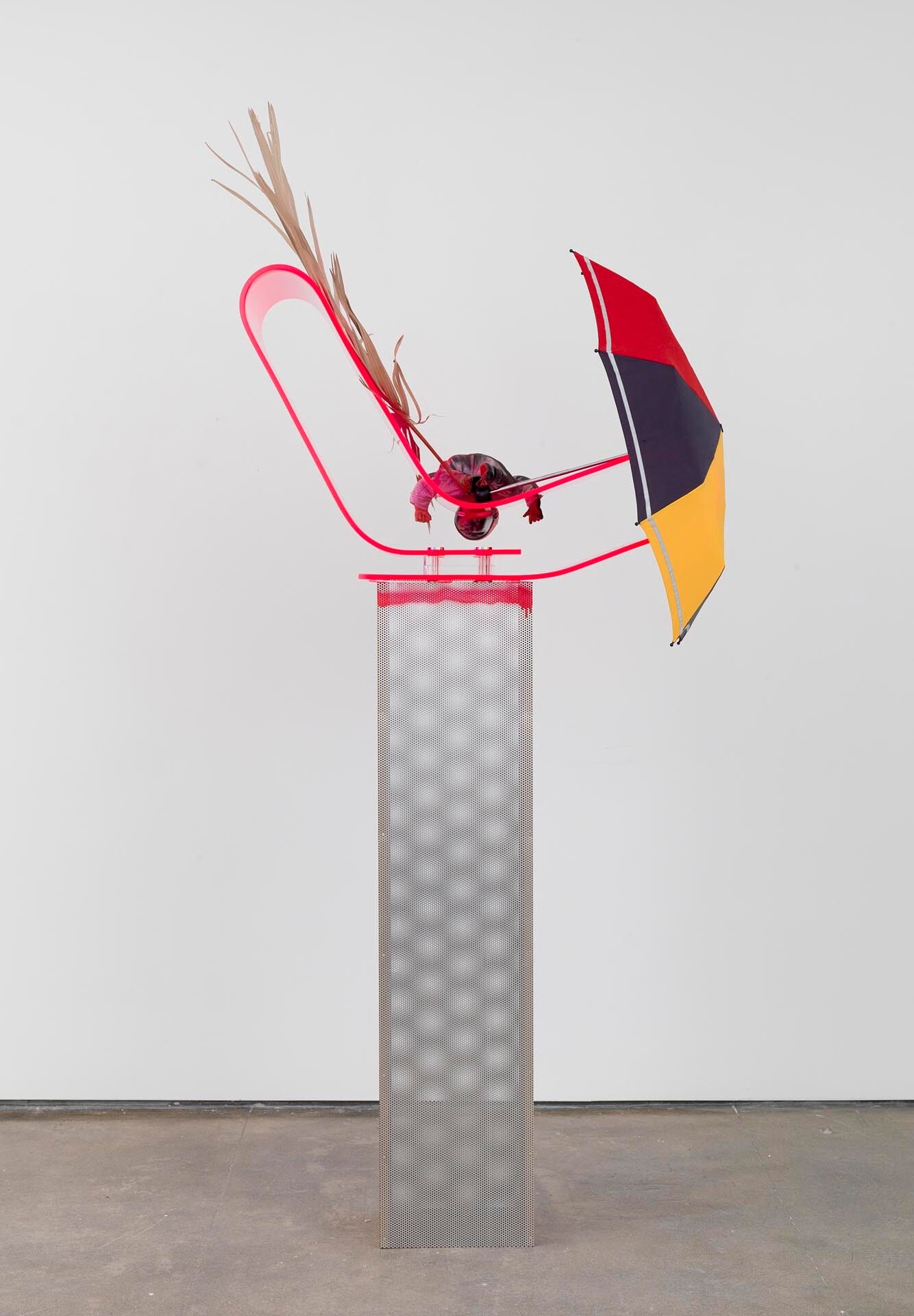 A sculpture by Isa Genzken, titled Kinderschirm, dated 2004.