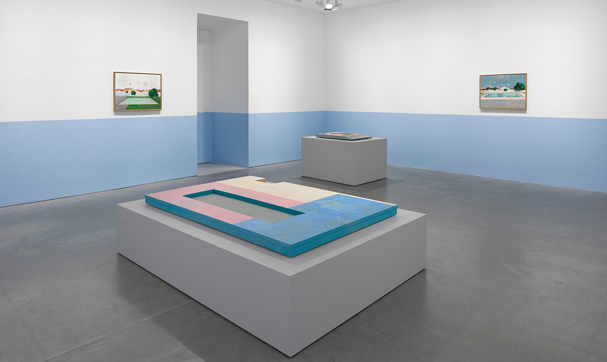 An installation view of an exhibition titled Harold Ancart: La Grande Profondeur (The Deep End), at David Zwirner, Paris, in 2021.