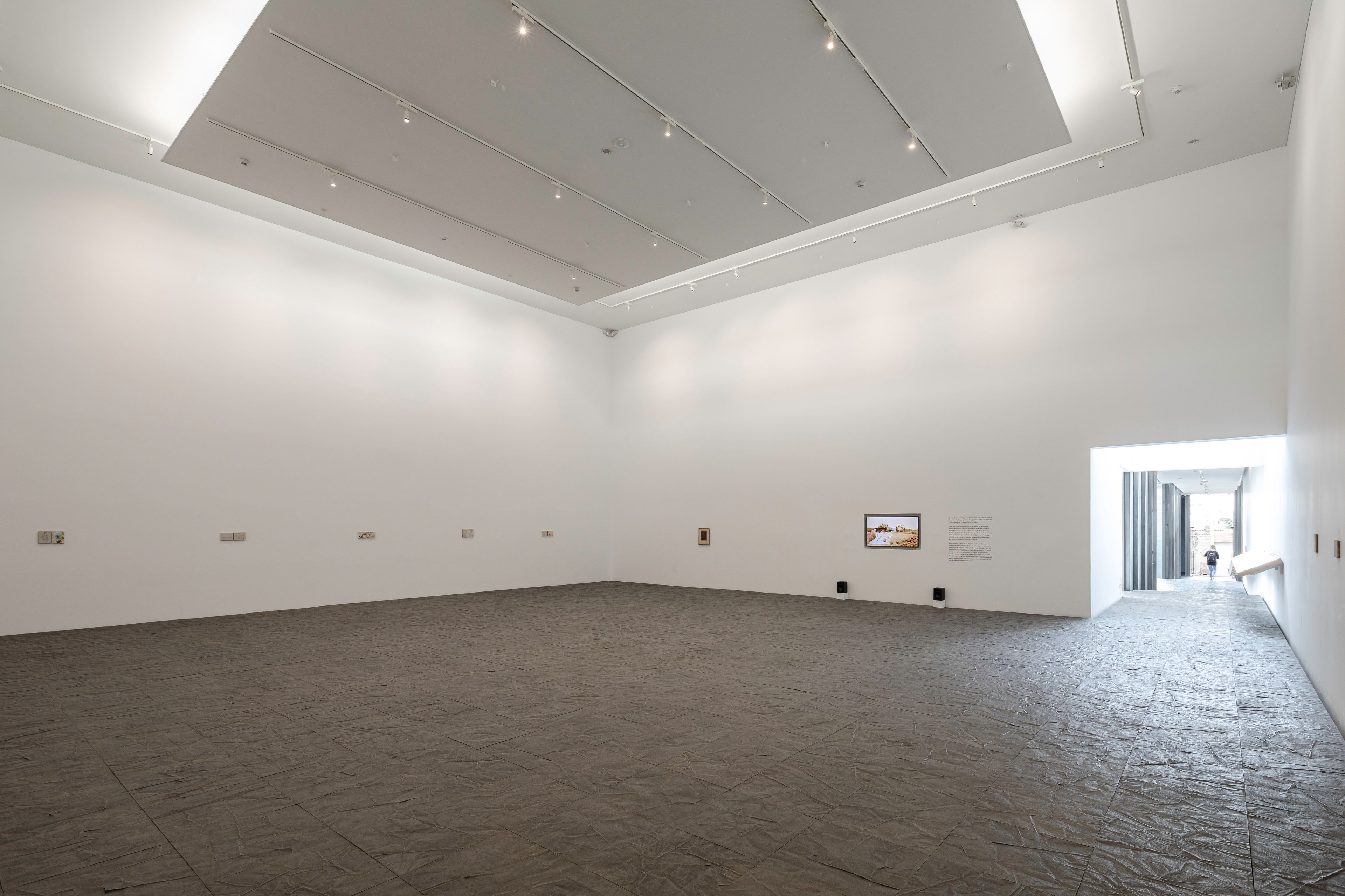 Installation view of the exhibition, Salam Tristesse: Irak, 2016–2020, at Fragmentos, Espacio de Arte y Memoria, Museo Nacional de Colombia in Bogotá, dated 2021.