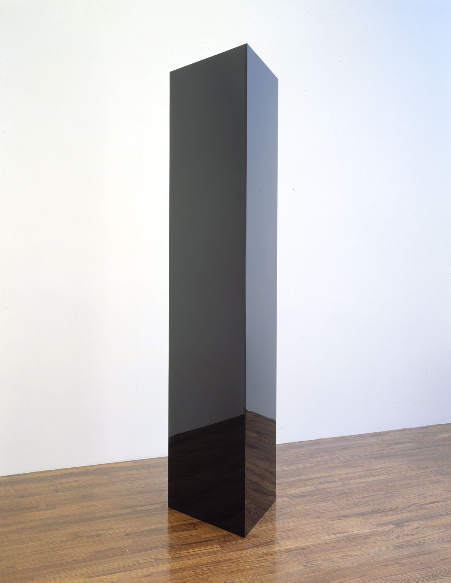 A sculpture by John McCracken, titled Galileo, dated 1988.