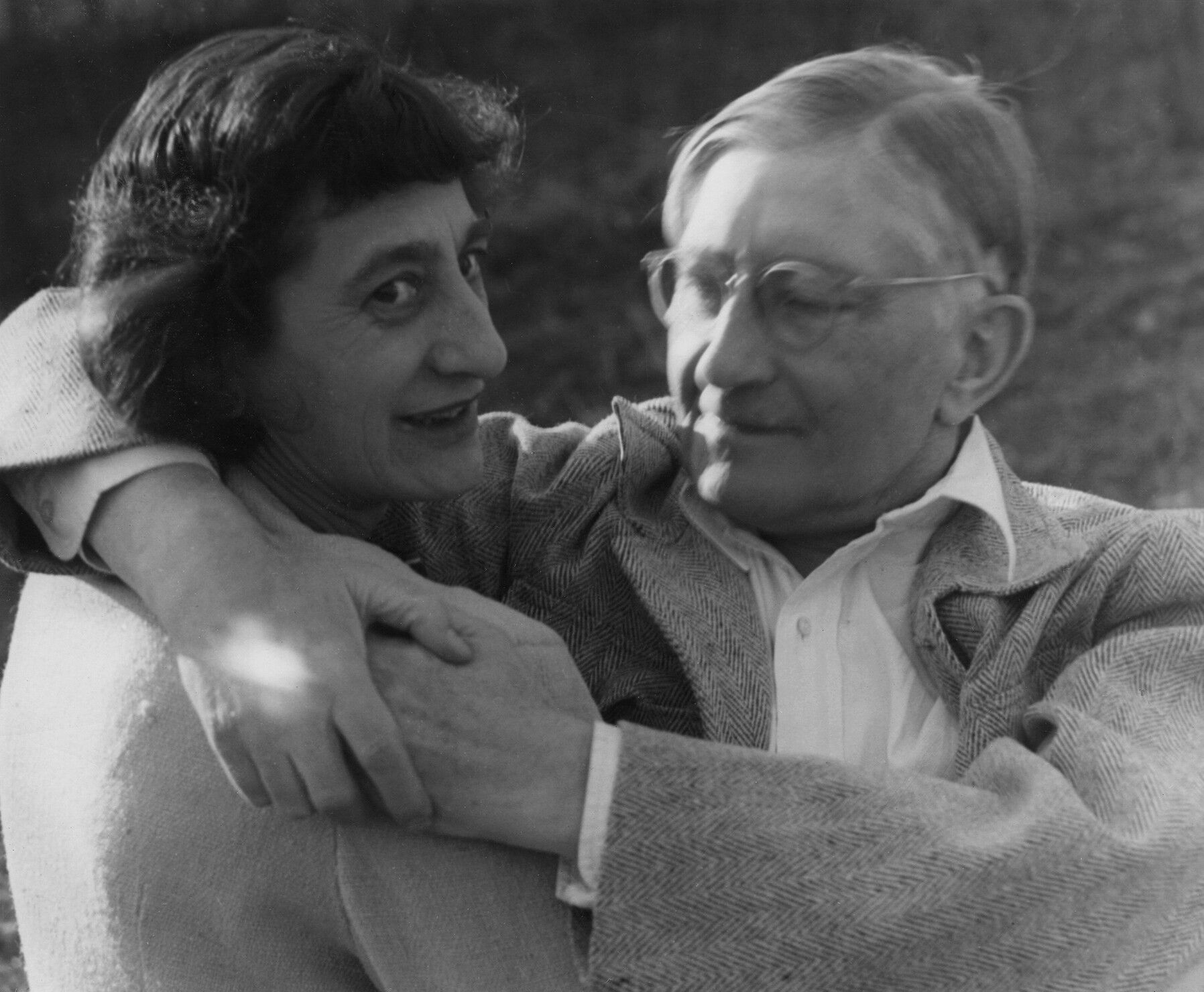 A photograph of Anni and Josef Albers at Black Mountain College by Theodore Dreier, dated 1949.