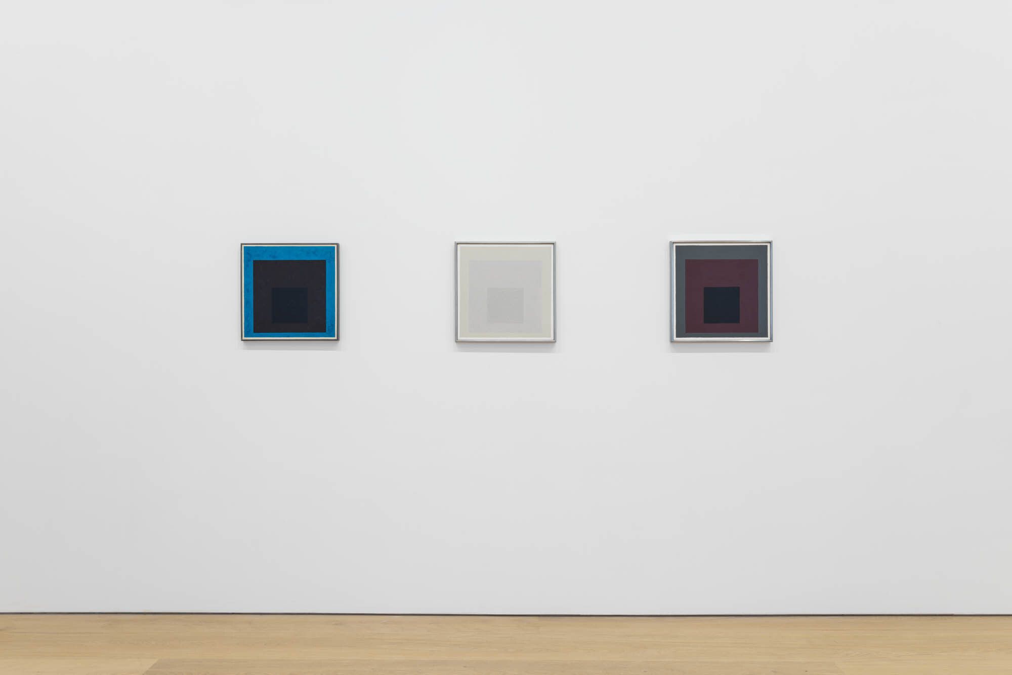 Installation view of the exhibition Josef Albers: Grey Steps, Grey Scales, Grey Ladders at David Zwirner in New York, dated 2016.