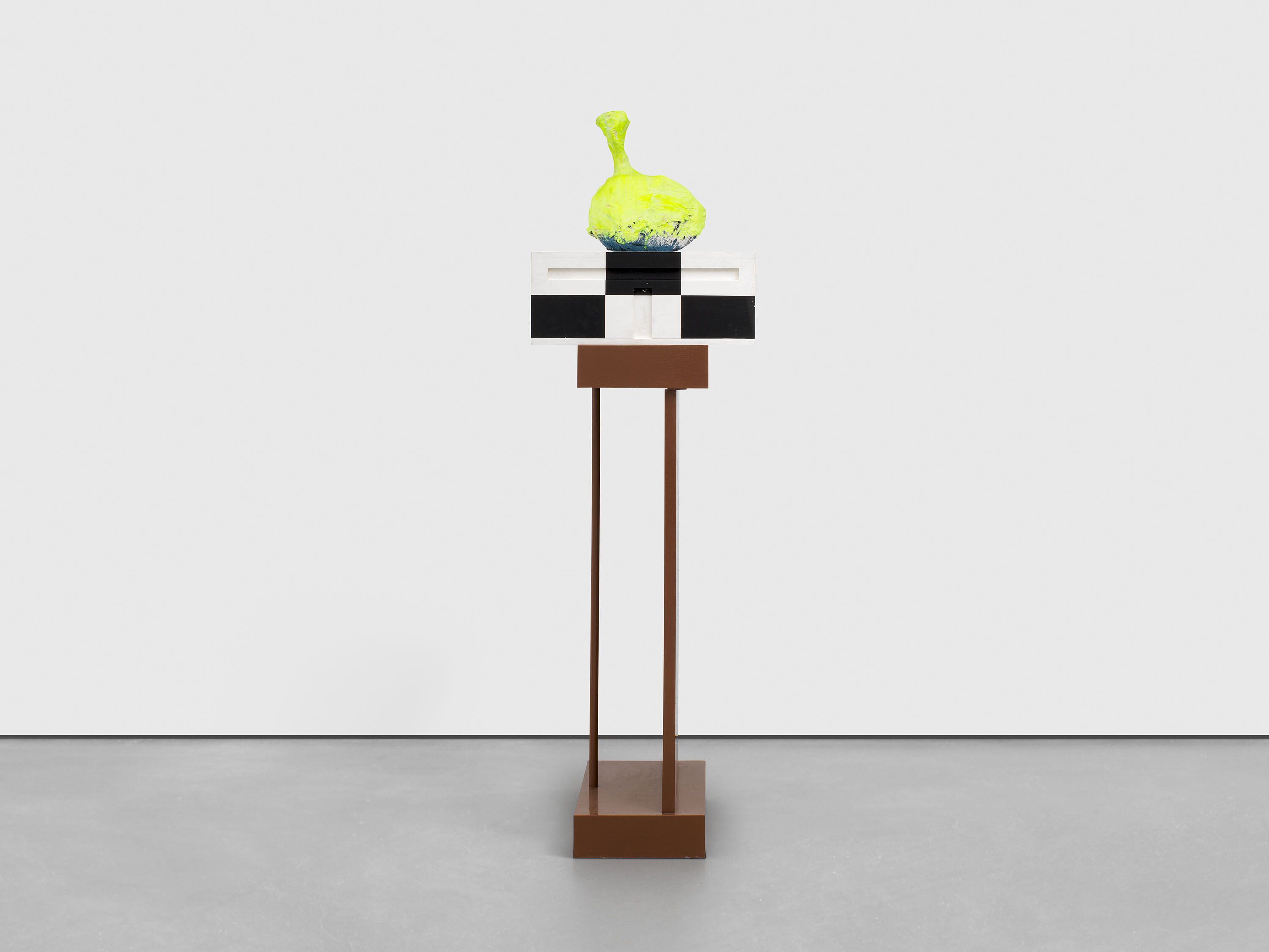 A sculpture by Franz West and Heimo Zobernig, titled Entwurf (Ykon) (Sketch [Ykon]) (with Heimo Zobernig), dated in 1997 and 2001.