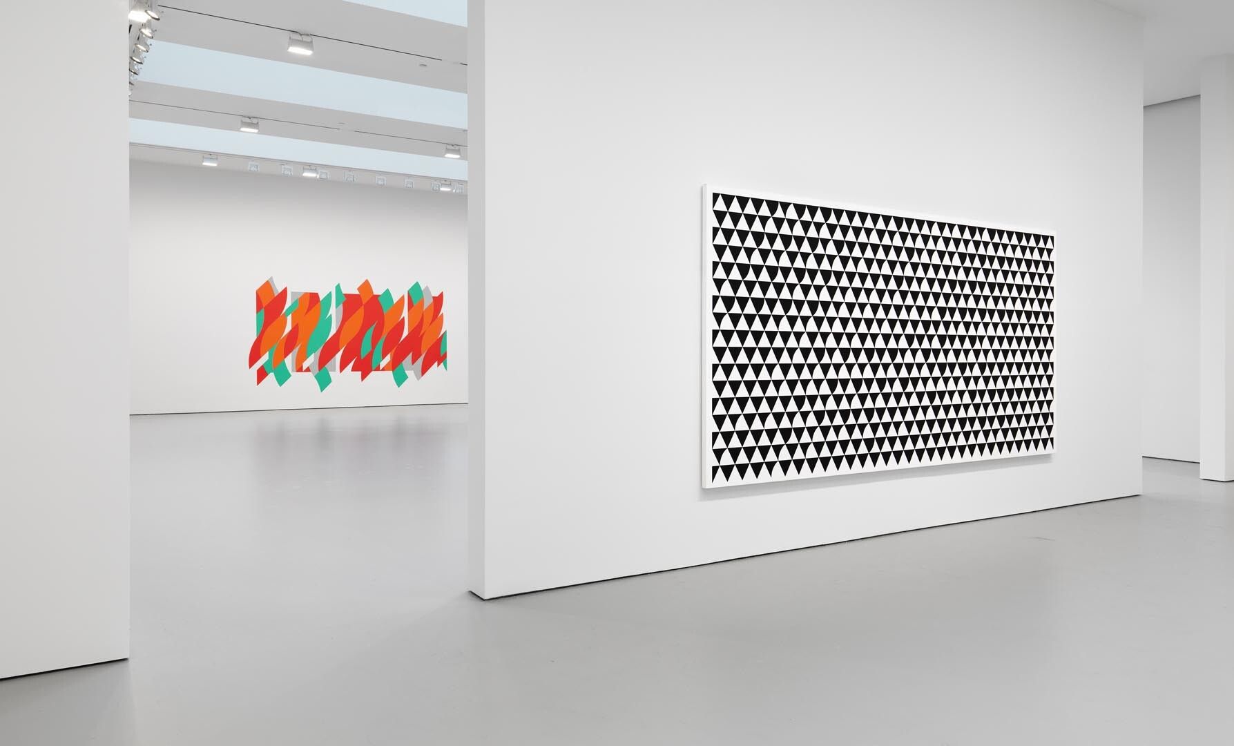 Installation view of the exhibition Bridget Riley at David Zwirner in New York, dated 2015.