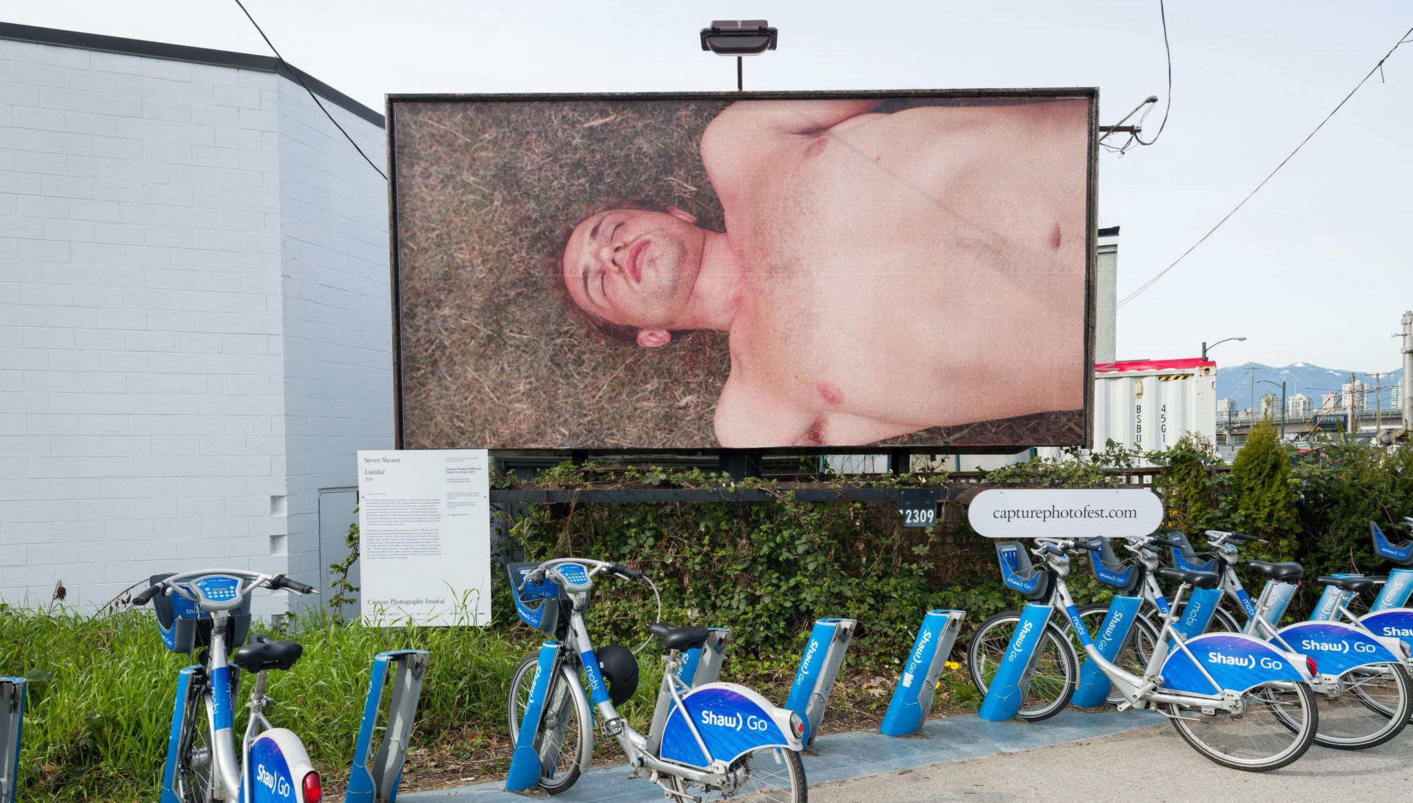 An Installation view of Steven Shearer’s called Untitled dated 2020, on view in Capture Photography Festival, Vancouver, dated 2021. Photo by Dennis Ha