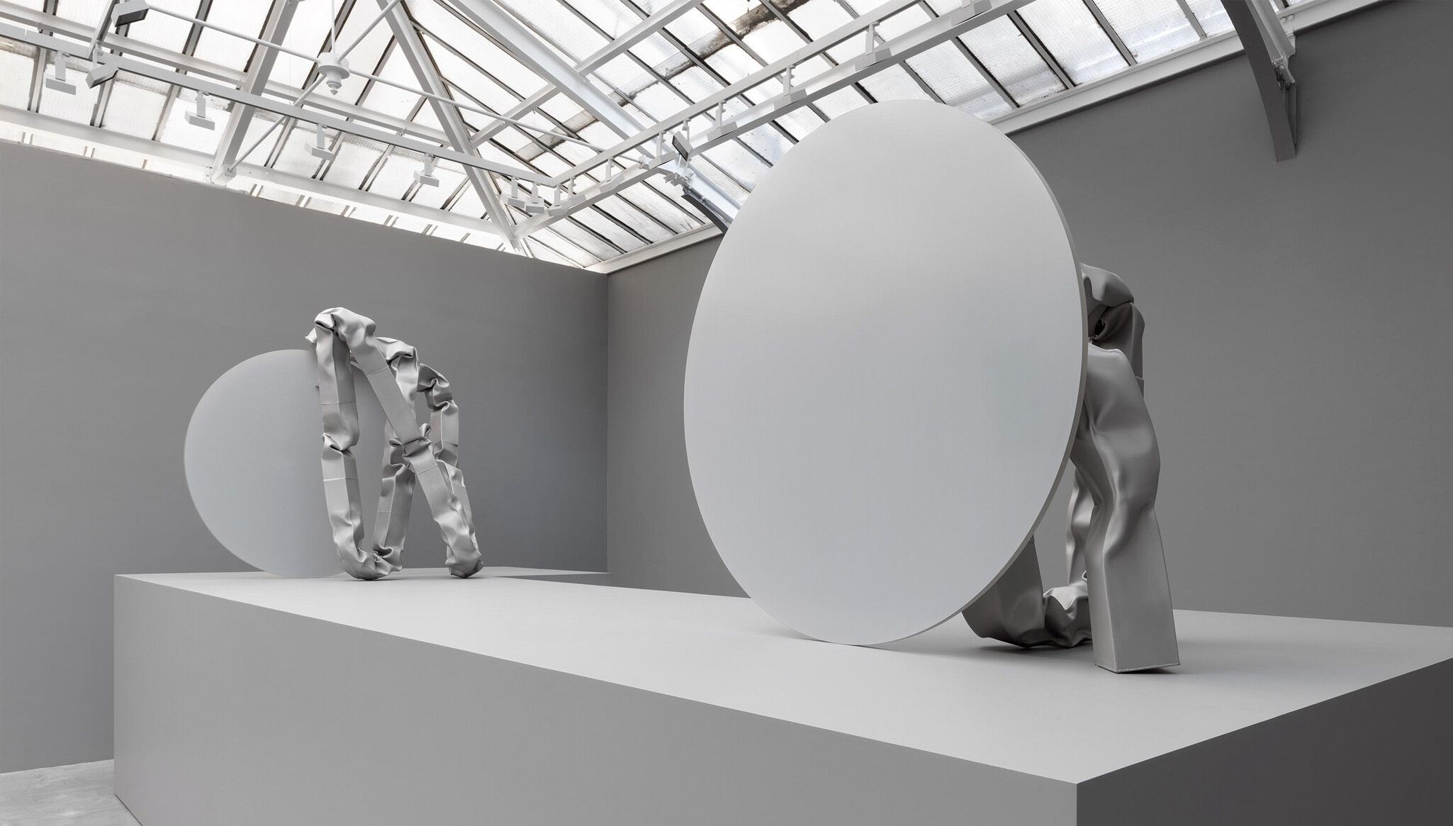 An Installation view, Carol Bove: Vase/Face, David Zwirner, Paris, dated 2022