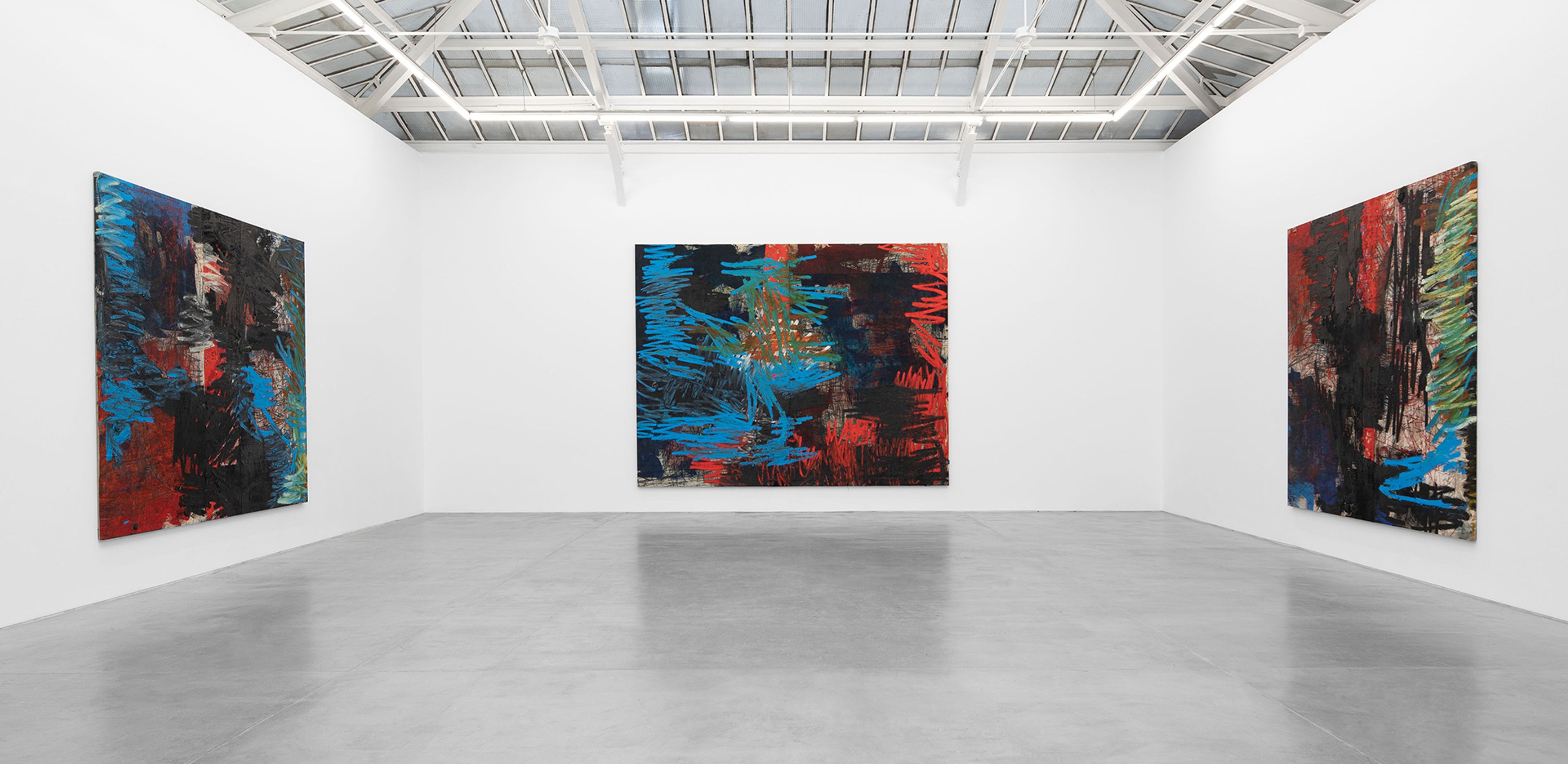 Installation view, Oscar Murillo: News, David Zwirner, Paris, 2020.