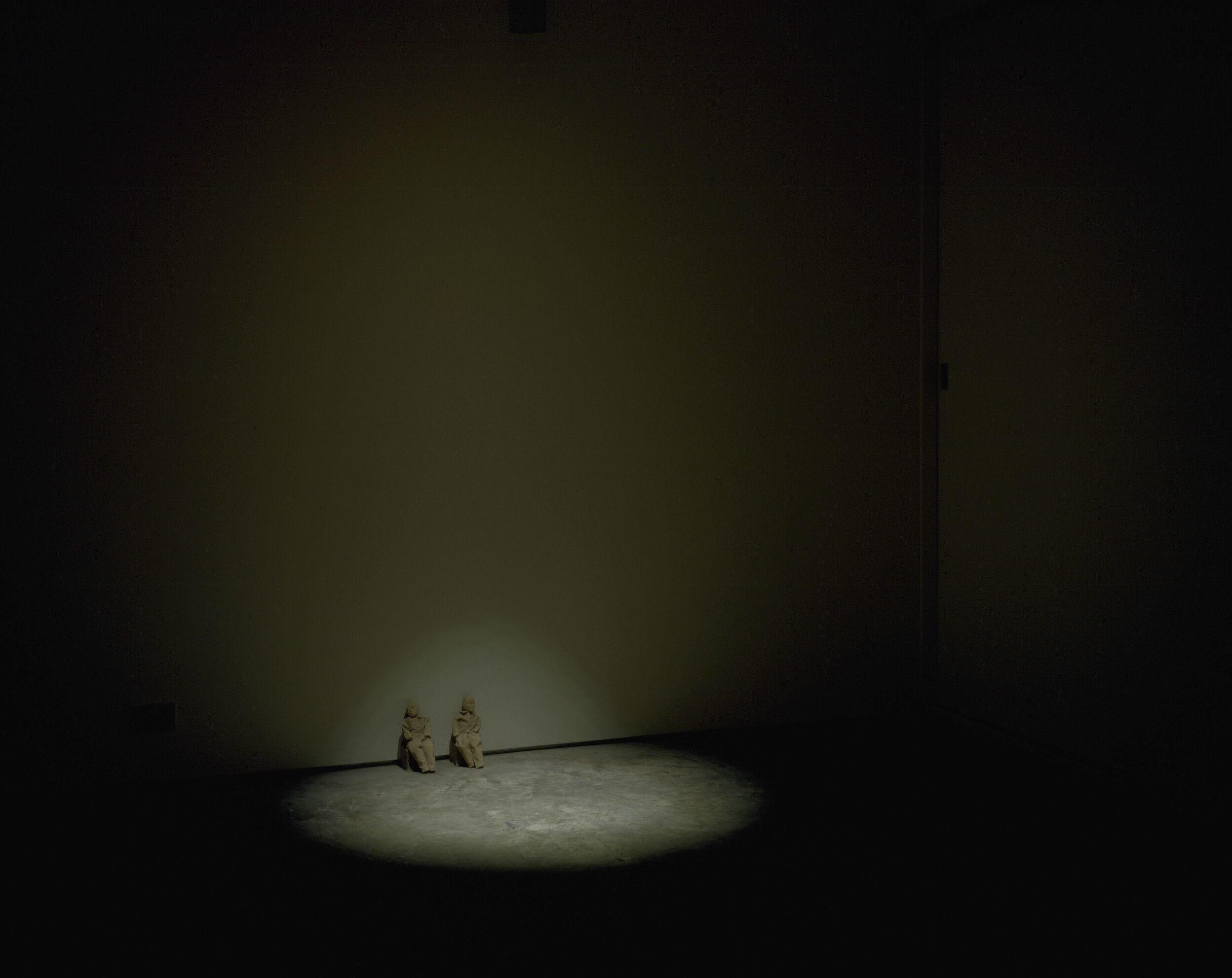 Artwork titled Stuttering Piece by Juan Muñoz, 1993. © Juan Muñoz Estate/VEGAP, Madrid. Courtesy Juan Muñoz Estate and David Zwirner. Courtesy Lisson Gallery