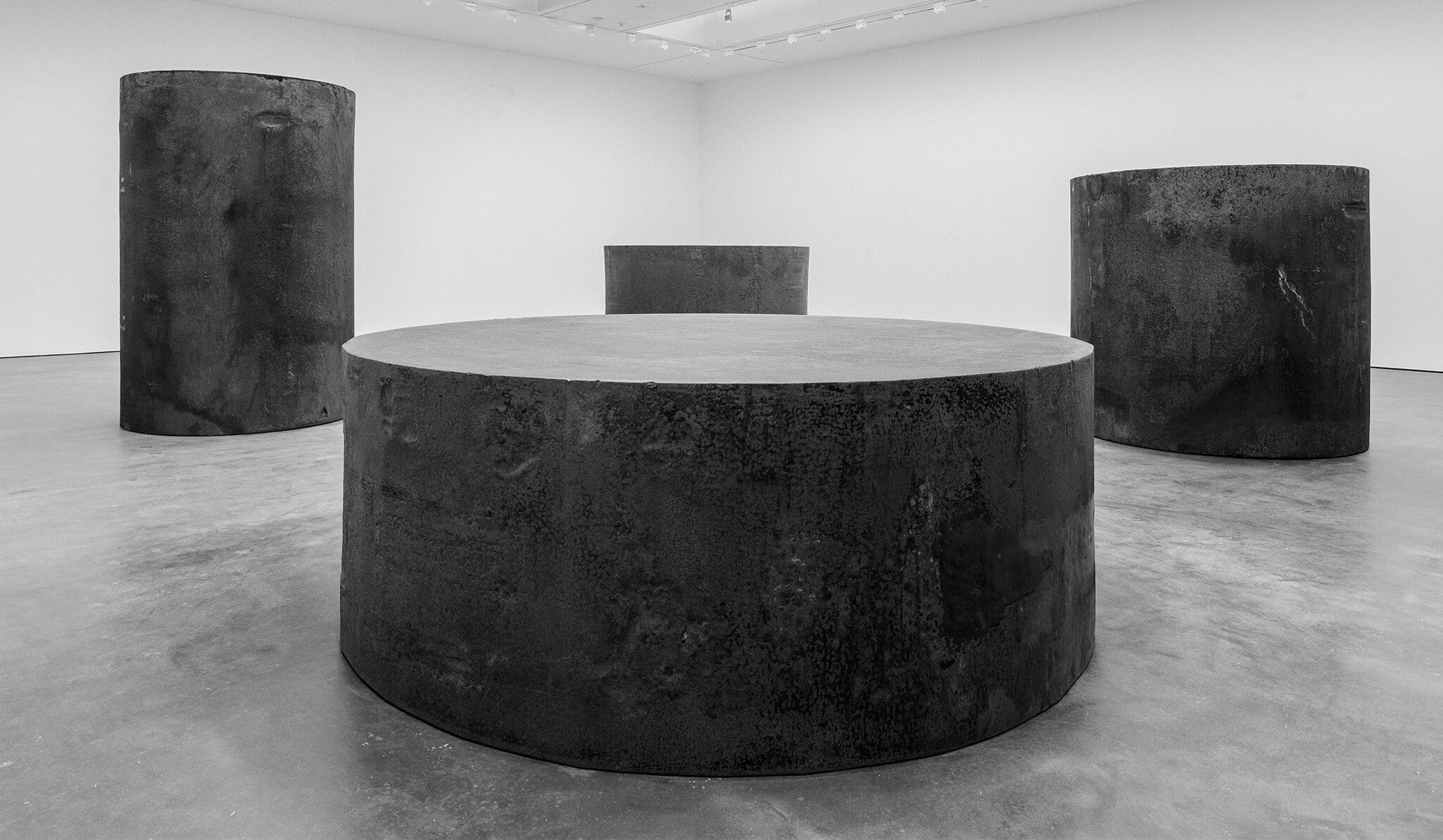 Installation view of the exhibition by Richard Serra titled Four Rounds, Equal Weight, Unequal Measure at David Zwirner New York, dated 2017