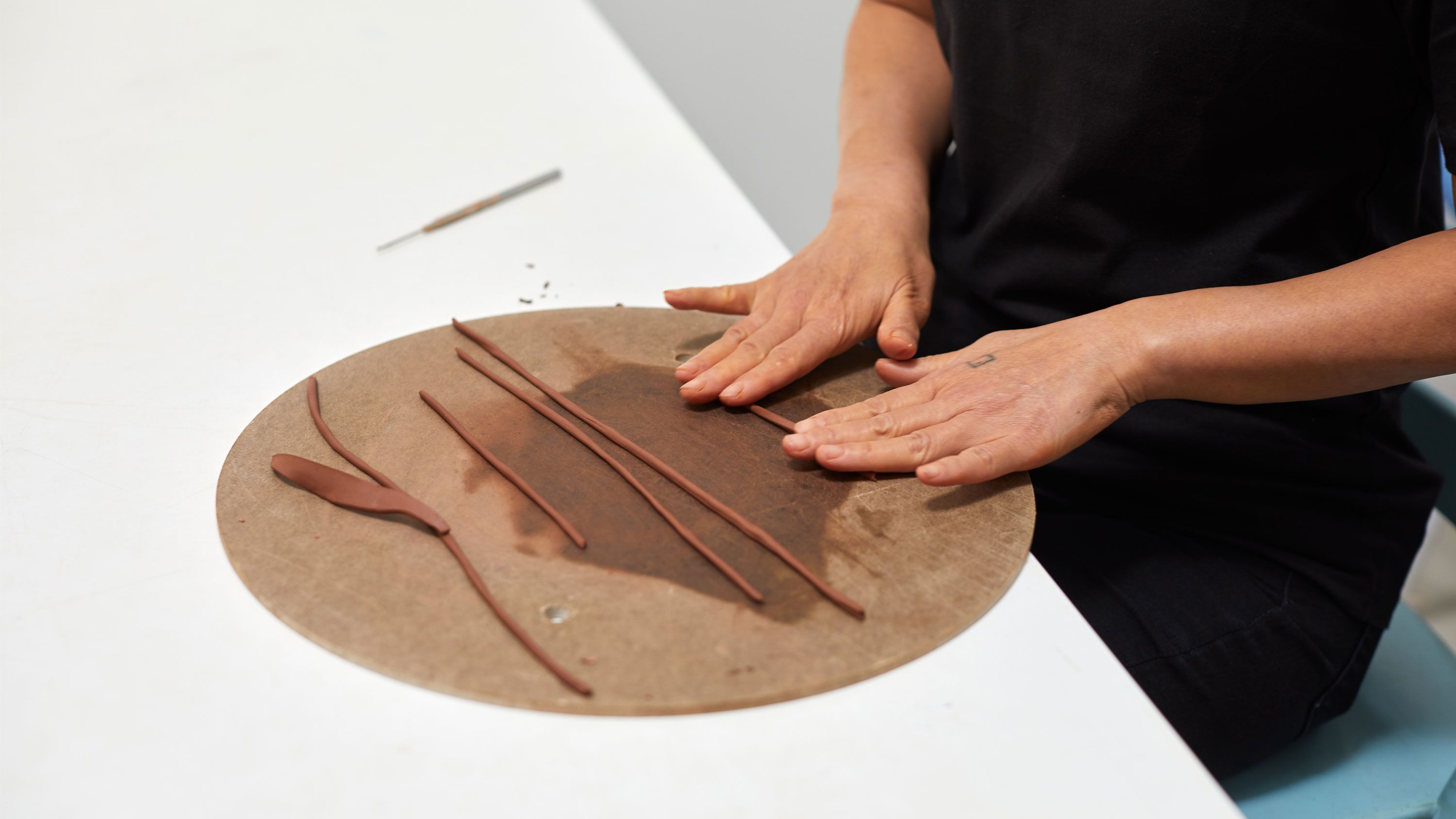 Shio Kusaka in her studio, Photo by Ye Rin Mock