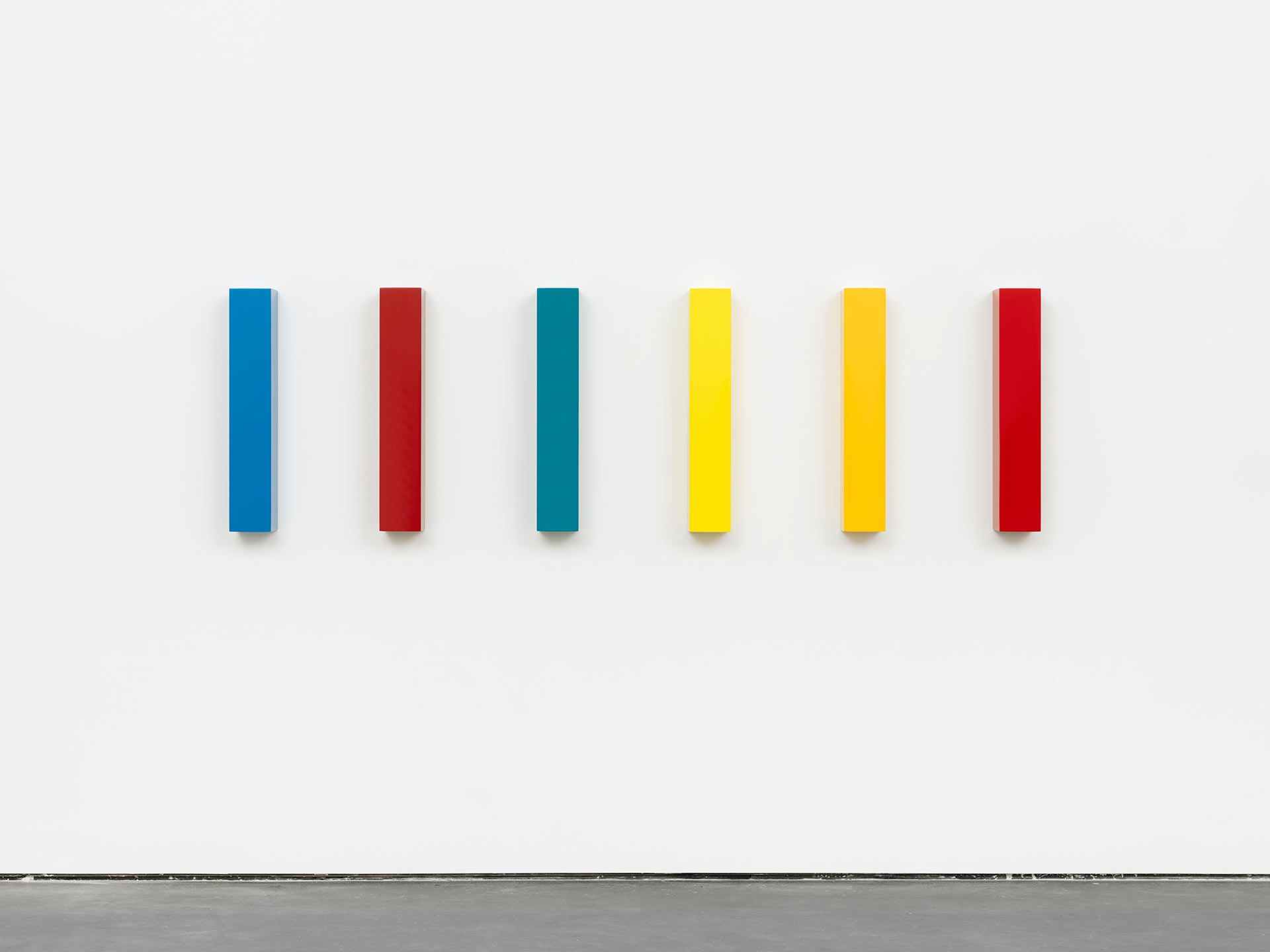 A sculpture by John McCracken, titled Chord, dated 2004.
