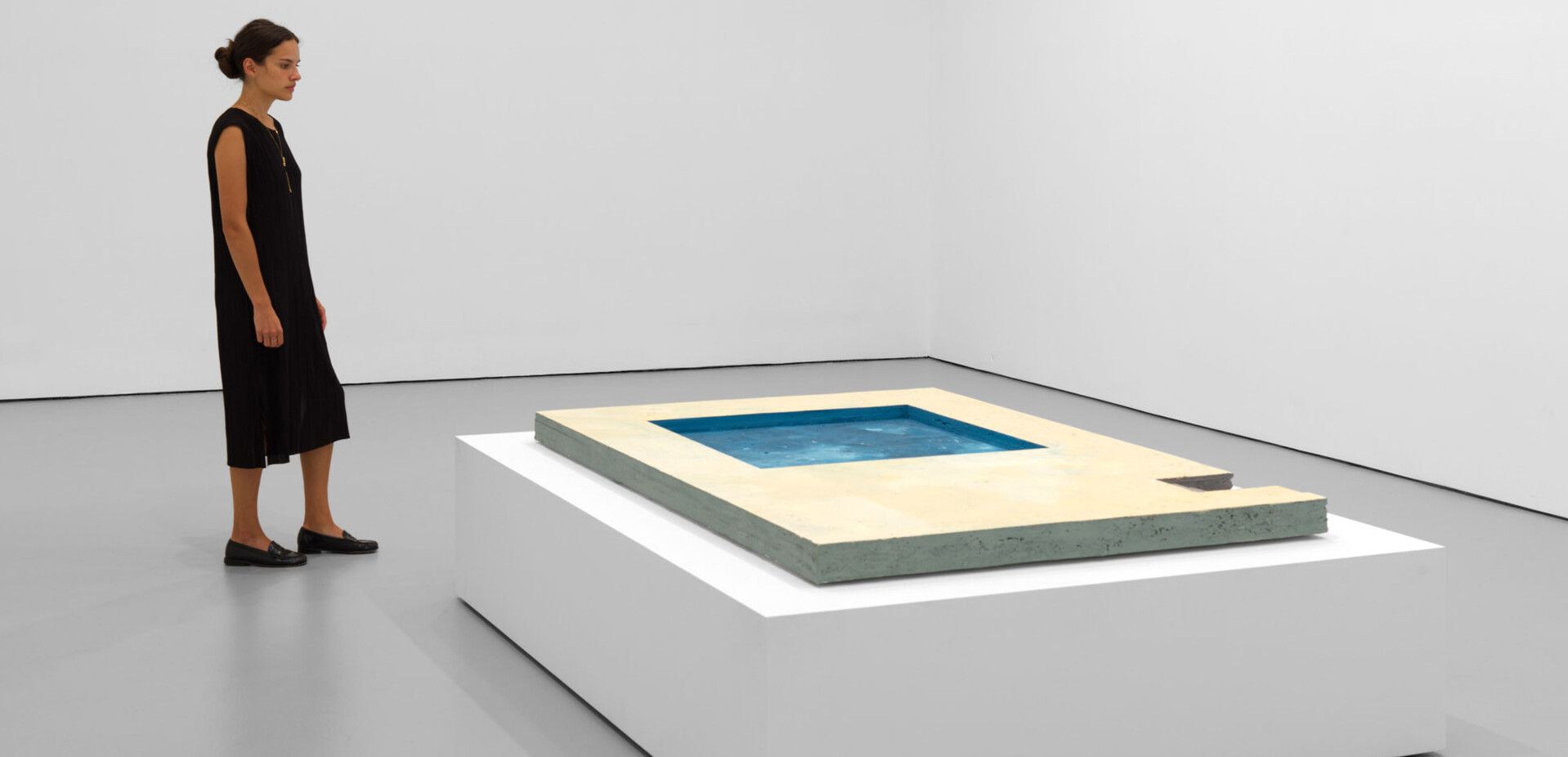 An untitled sculpture by Harold Ancart, dated 2020.