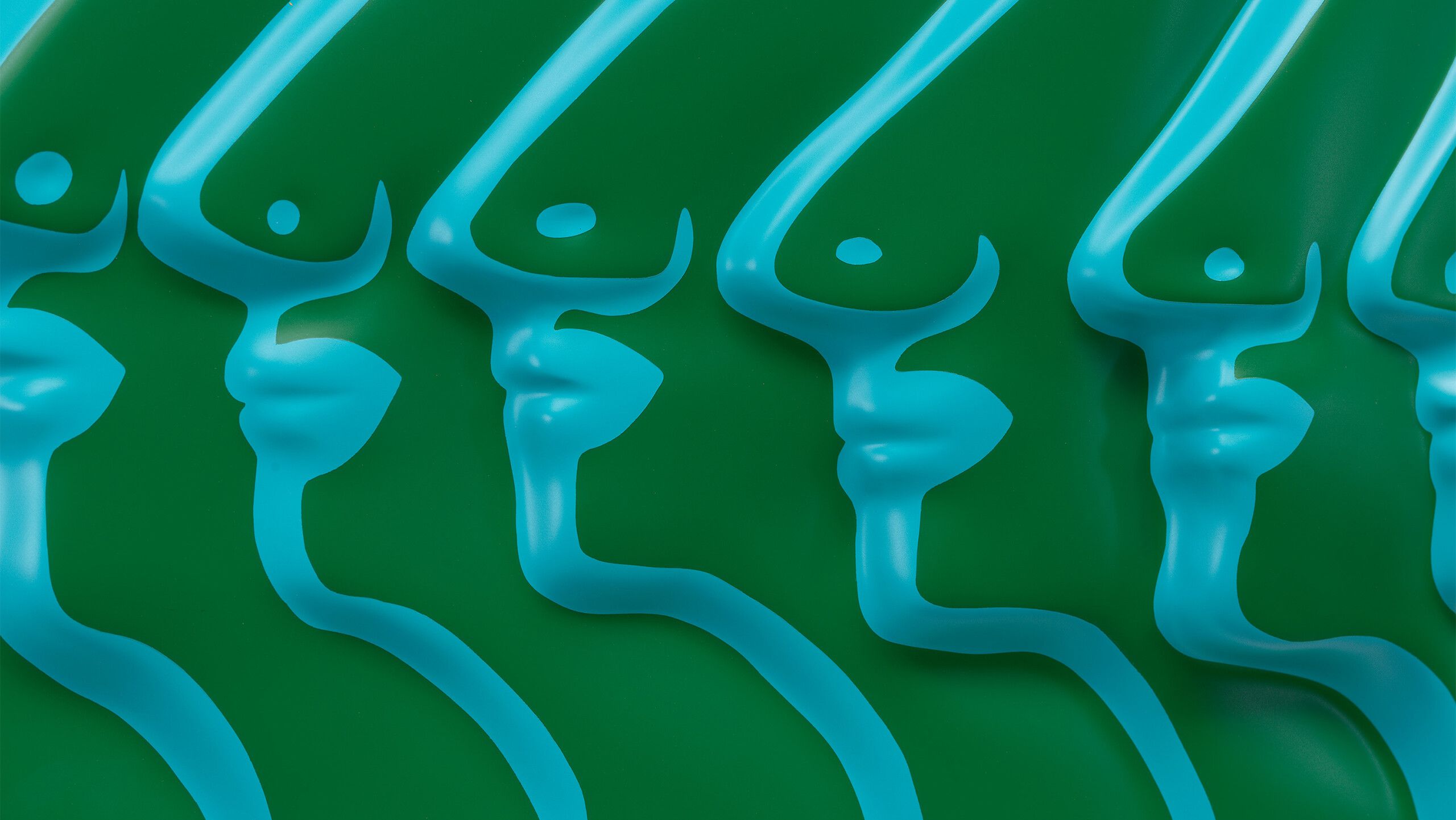 A close-up from a sculpture by Yayoi Kusama titled SOULS OF WOMEN THAT CONTINUE FOREVER (2-LB/DG), dated 2020