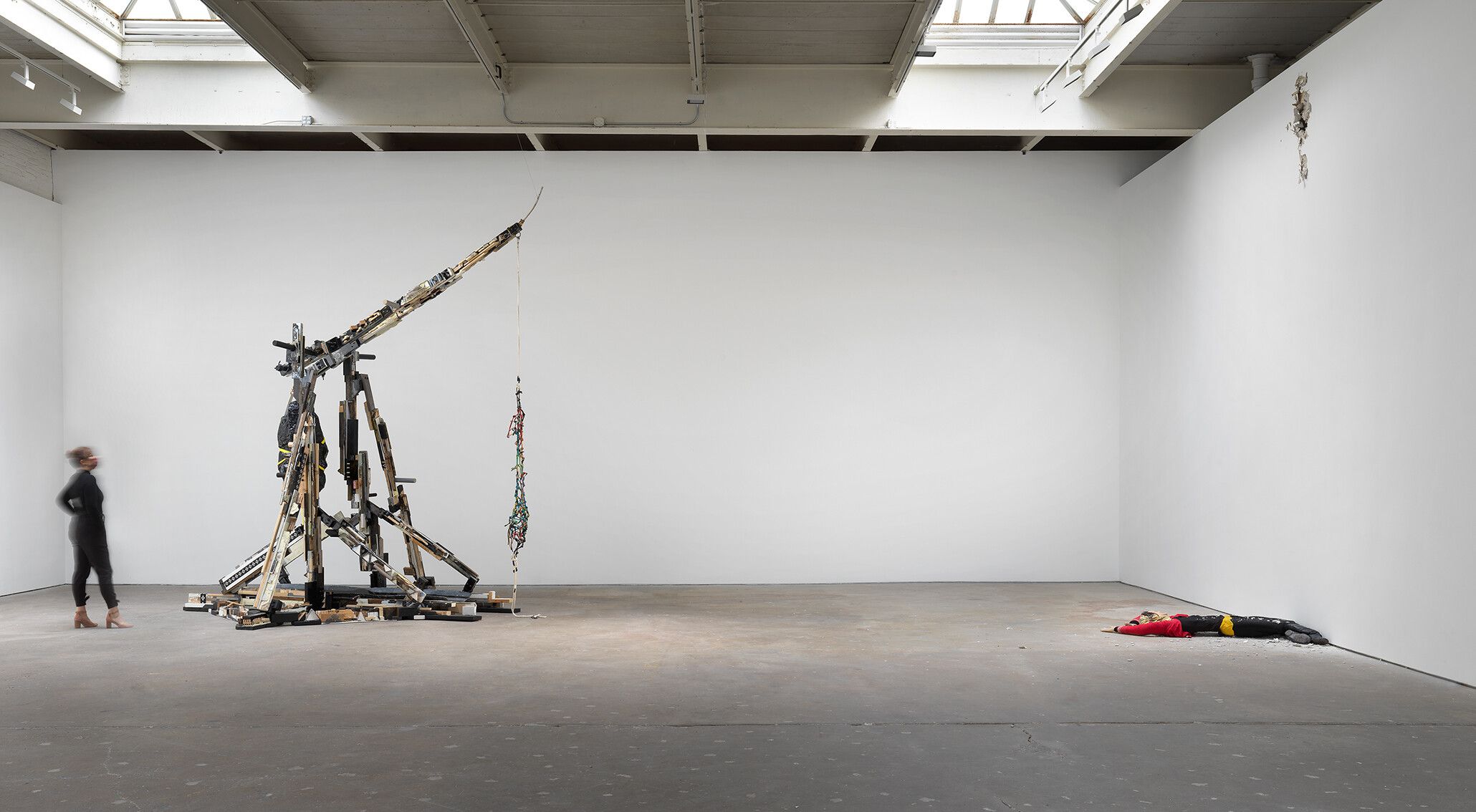 A scale photo of a sculpture by Andra Ursuţa, titled Vandal Lust, dated 2011/2022.
