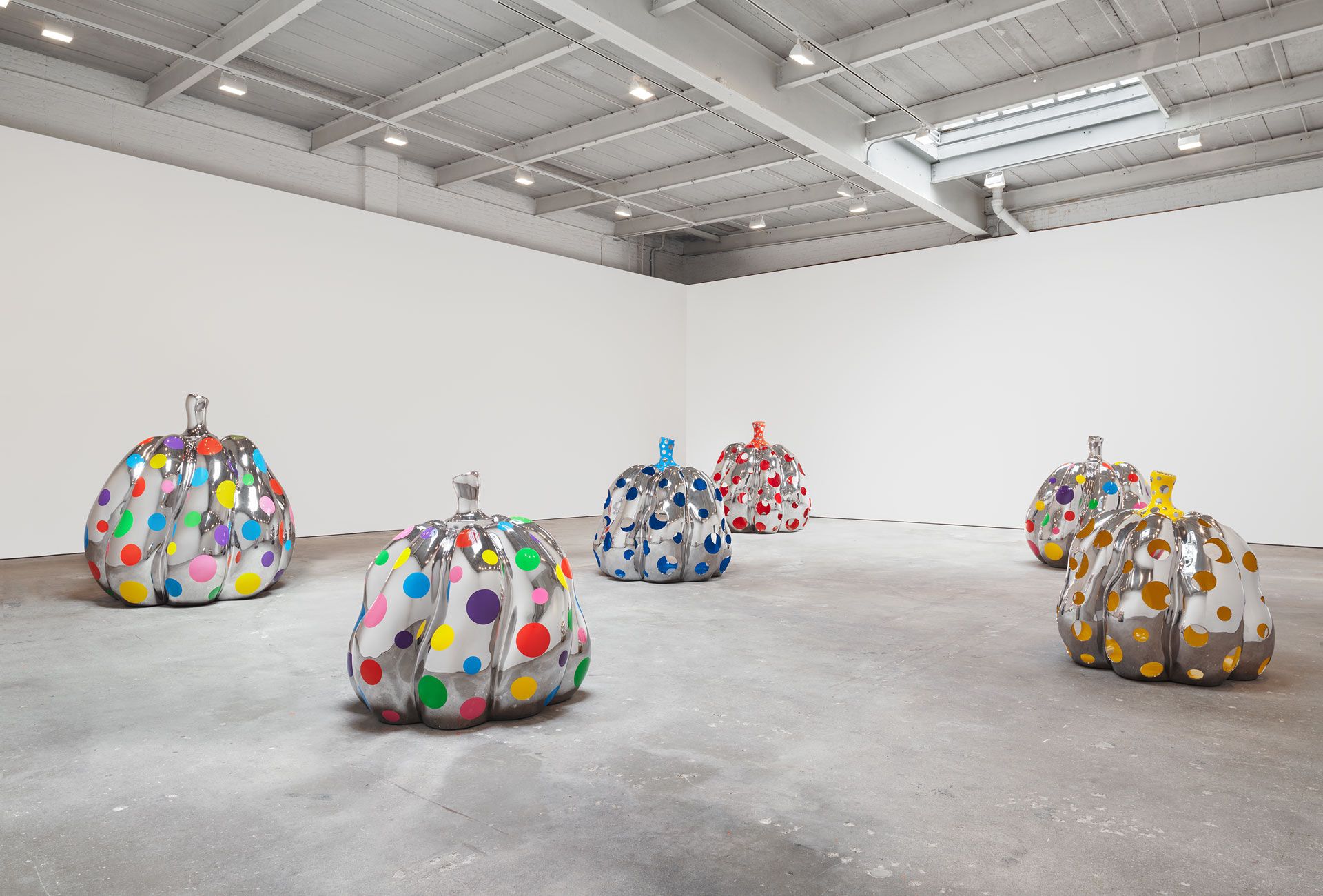 Installation view, Yayoi Kusama: Give Me Love, David Zwirner, New York, 2015