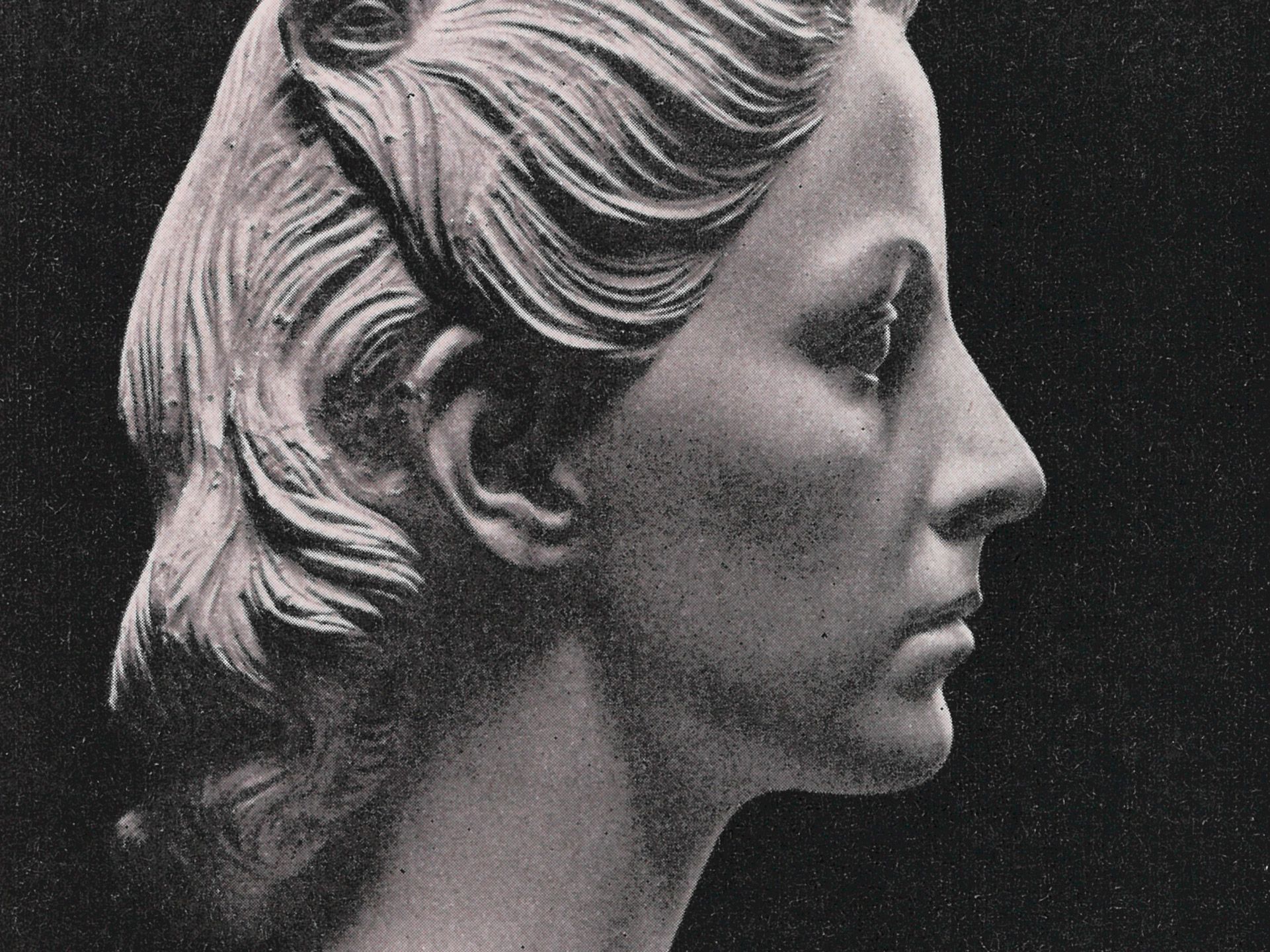 A photograph of a bust by Arno Breker
