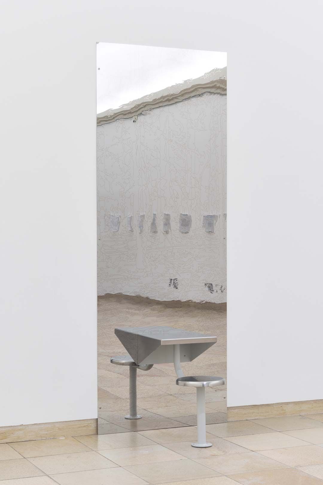 An installation by Sung Tieu, titled Monologue 2, dated 2020.