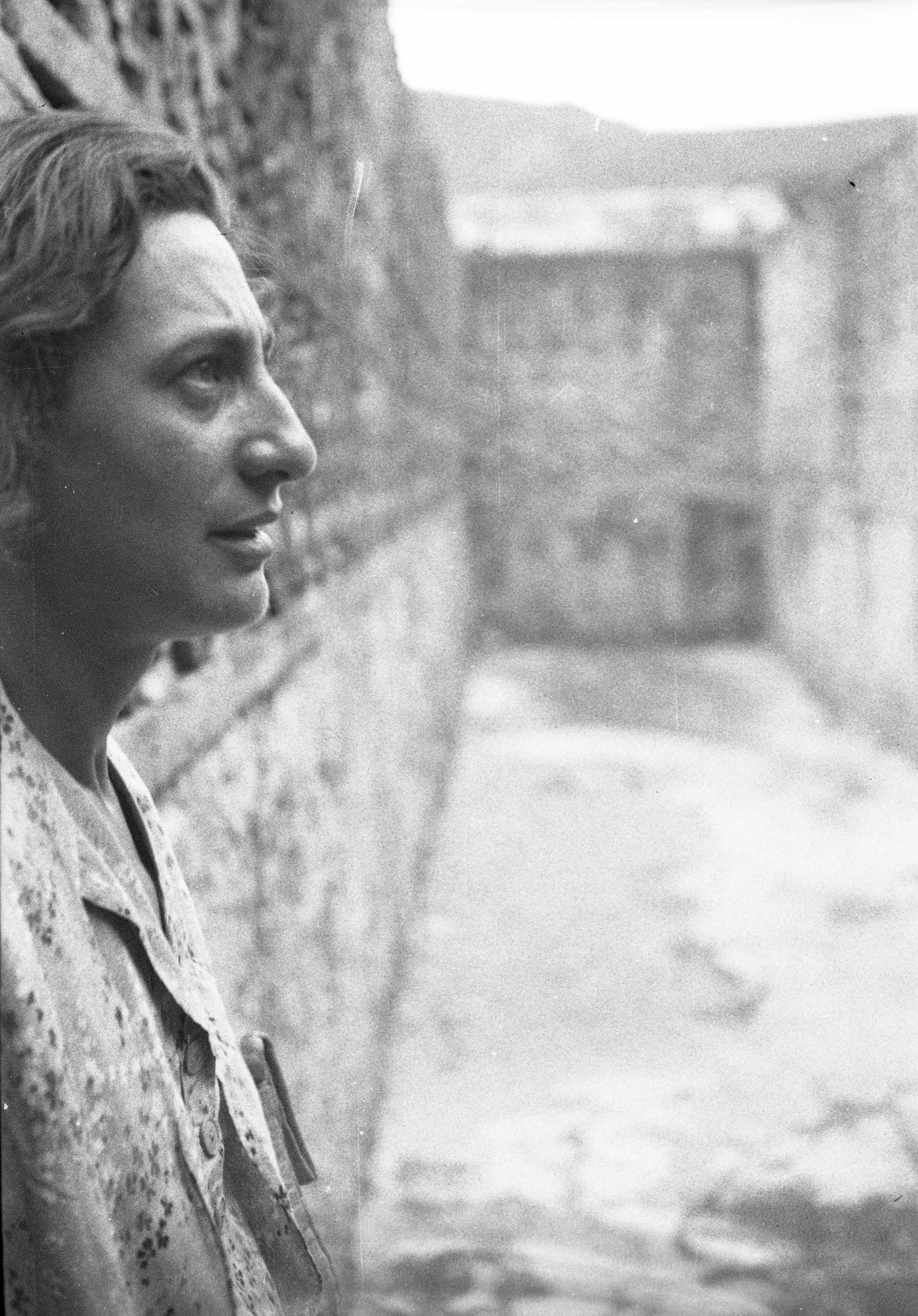 A photo of Anni Albers in Mitla, Mexico, dated 1936‚Äì37.