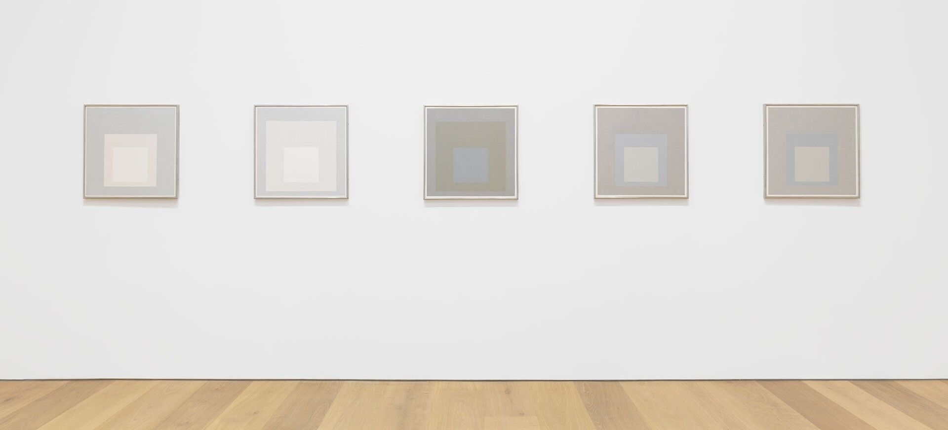 Installation view of the exhibition Josef Albers: Grey Steps, Grey Scales, Grey Ladders at David Zwirner in New York, dated 2016.