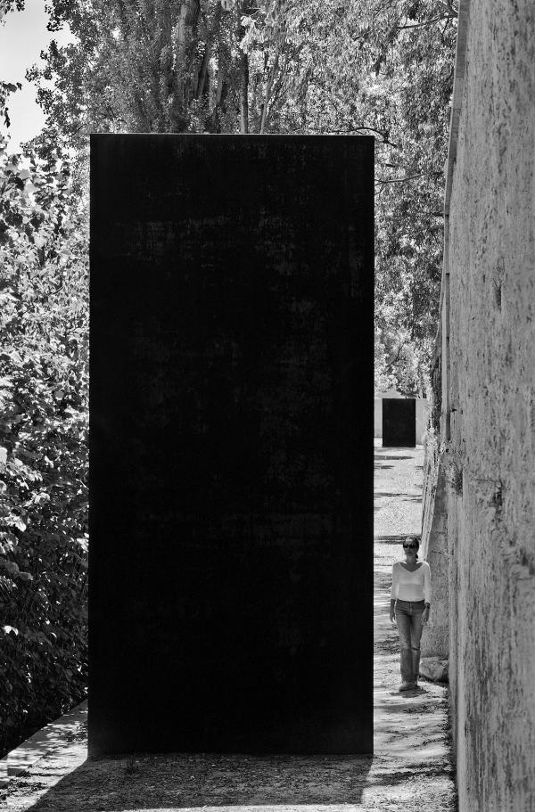 Richard Serra — Walking is Measuring