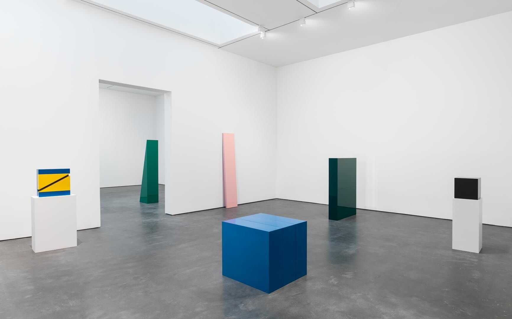 Installation view of the exhibition John McCracken: Works from 1963 to 2011, at David Zwirner in New York, dated 2013.